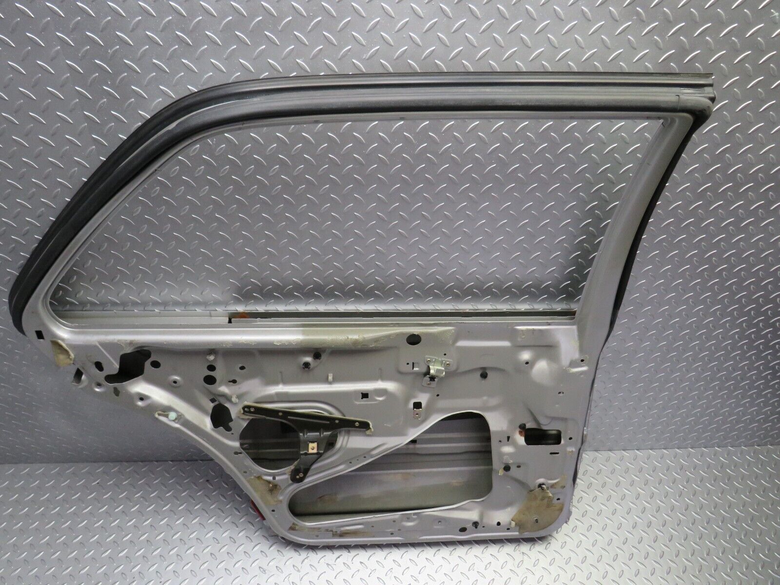 24778 Mercedes-Benz W140 SEL320 LWB Rear Left Door