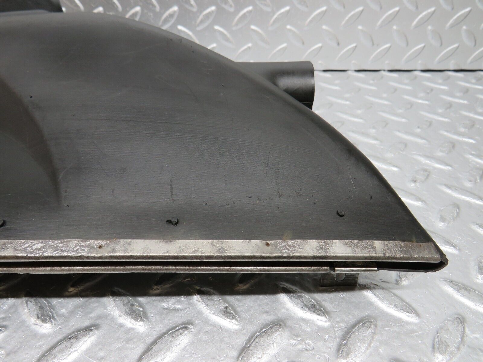 0032 Mercedes-Benz W116 350SE Ventilation Air Duct