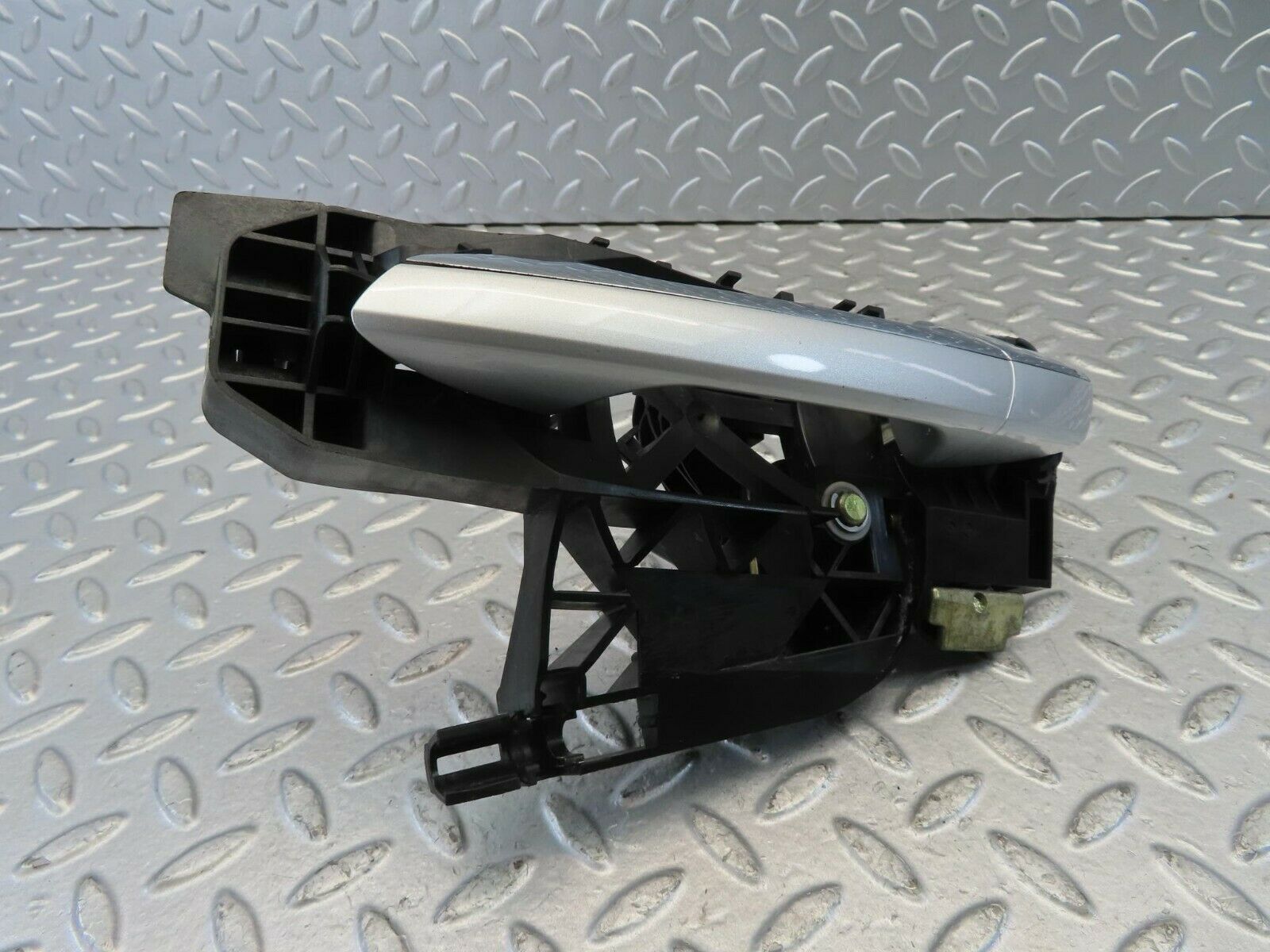 11174 Mercedes-Benz W221 S320 Rear Left Door Handle