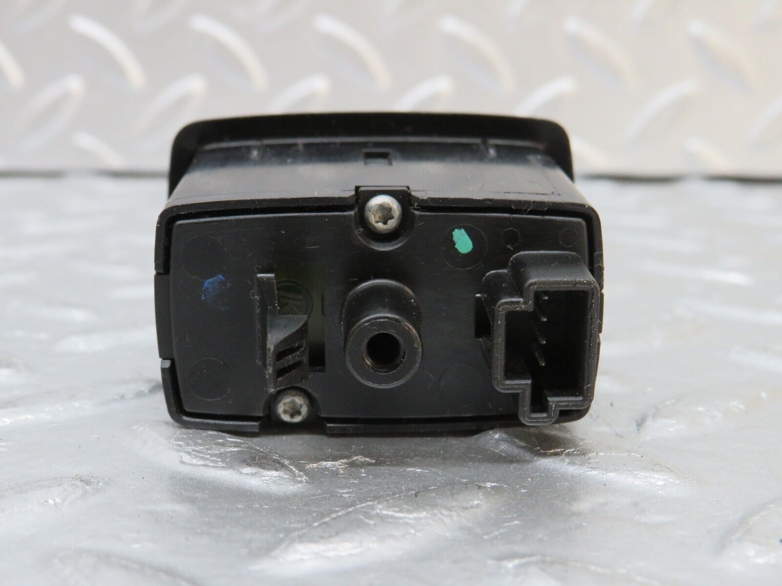 32744 Mercedes-Benz W245 Rear Right Electric Window Switch 2518200510