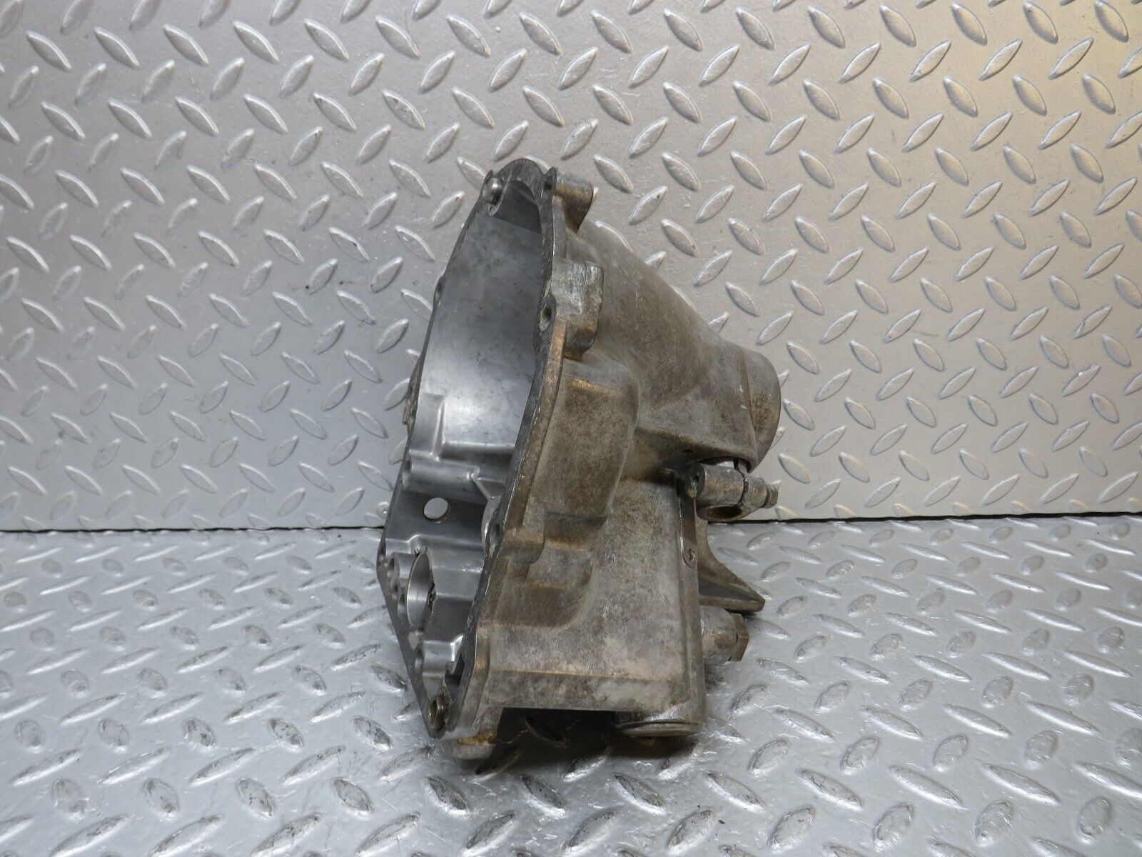 37680 Mercedes-Benz W109 300SEL Automatic Gearbox Rear Housing 1152702411