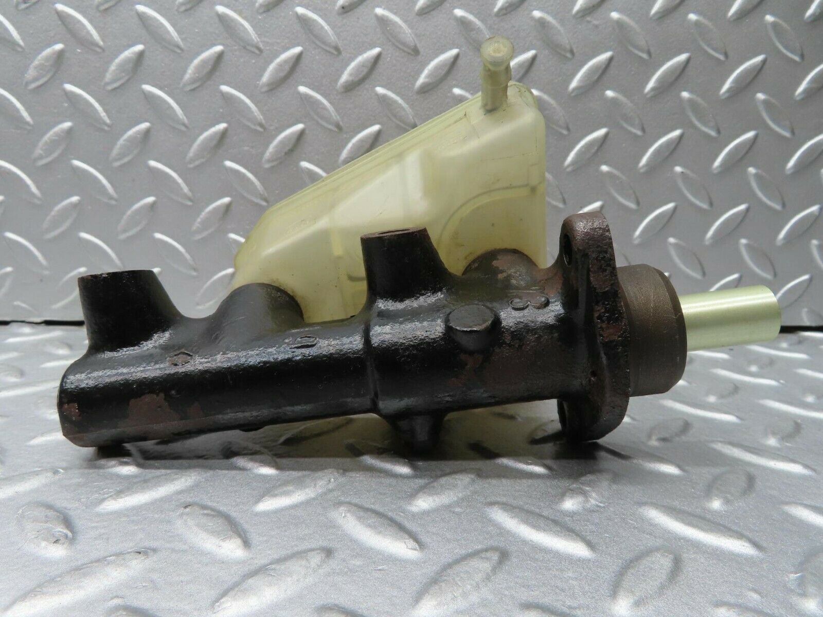 16697 Mercedes-Benz C107 380SLC Brake Master Cylinder With Tank