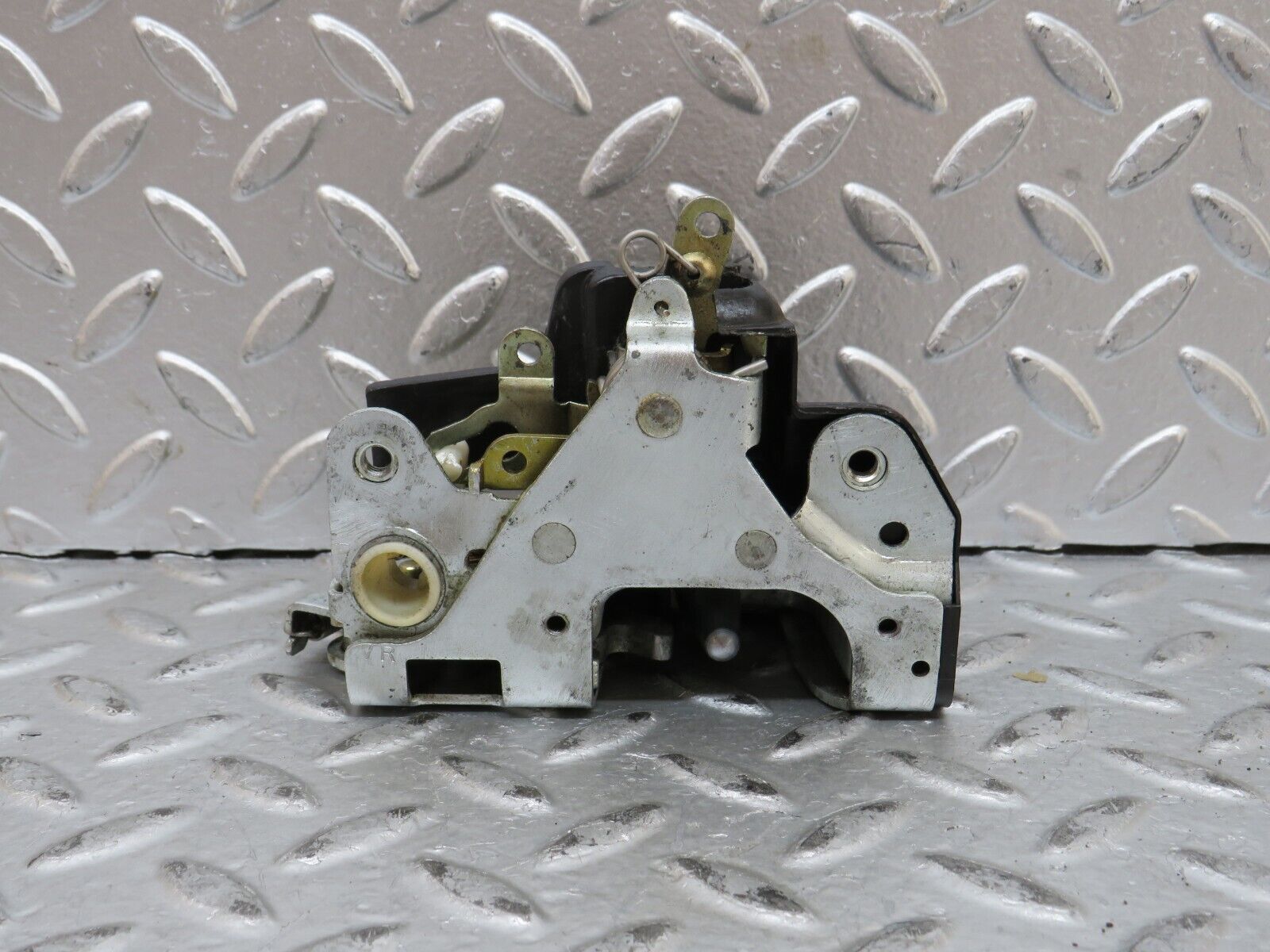 28290 Mercedes-Benz S123 240D Wagon Rear Right Door Lock Mechanism 1237330208