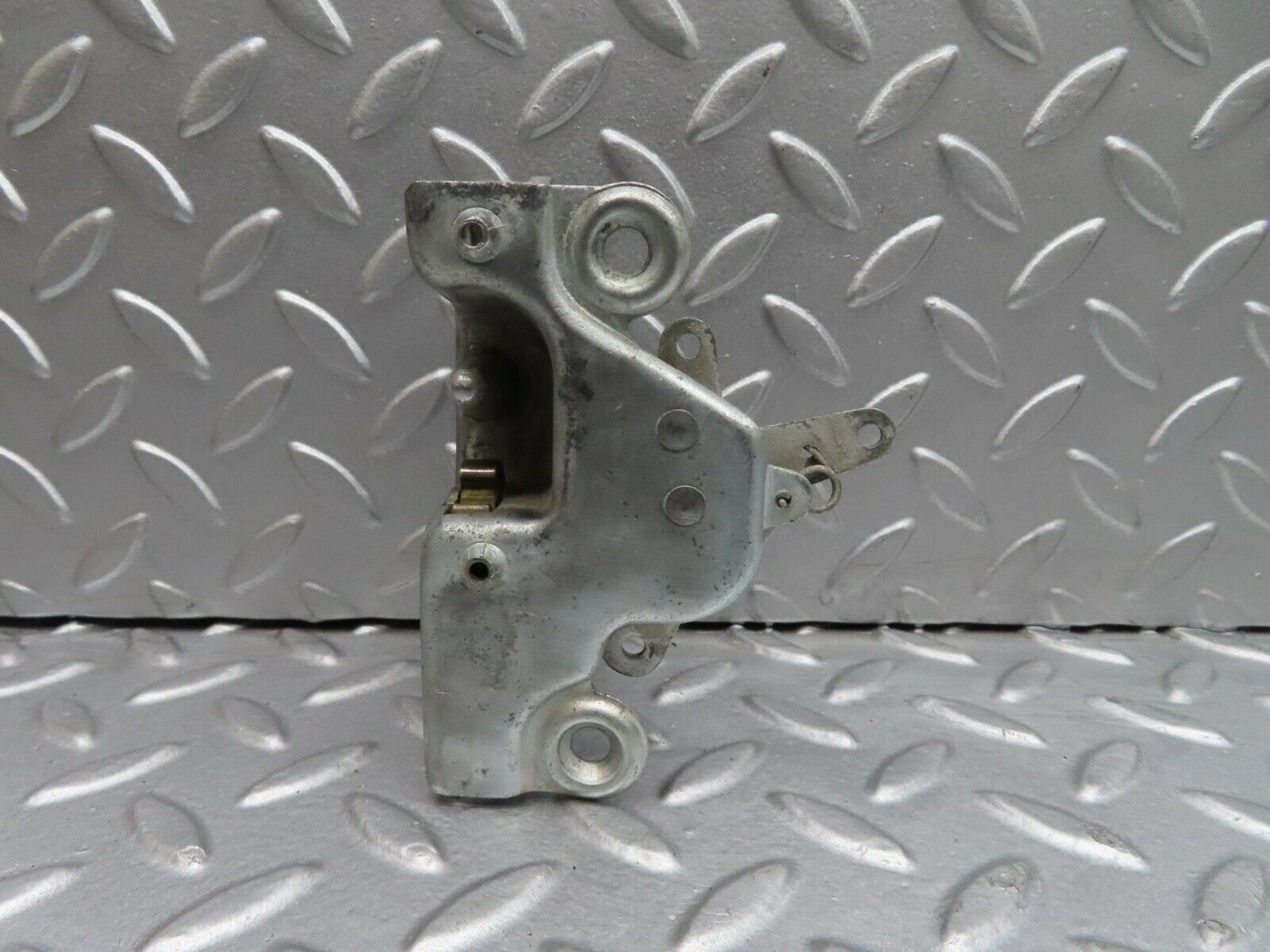 12286 Mercedes-Benz W108 280SE 3.5 Front Left Door Lock Mechanism