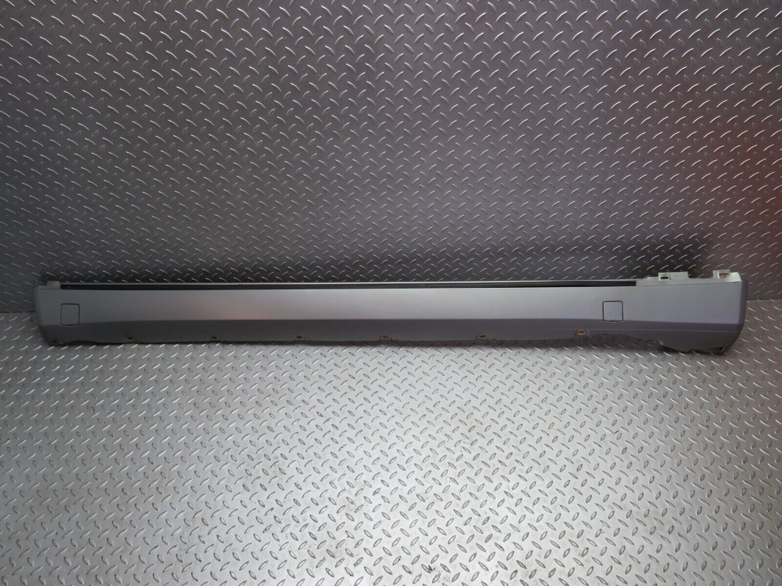 31829 Mercedes-Benz W201 190LE 1.8L Side Skirt Right Side