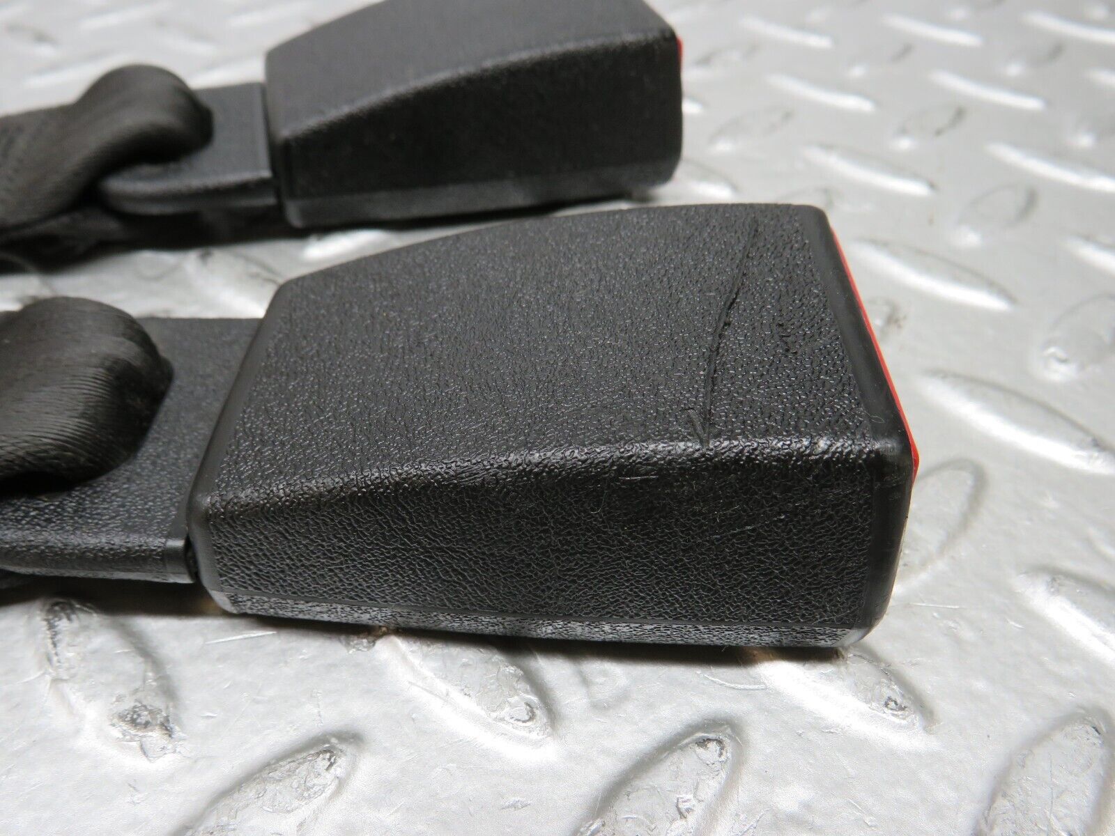 28636 Mercedes-Benz W123 280E Seat Belt Buckle Rear 1238607369