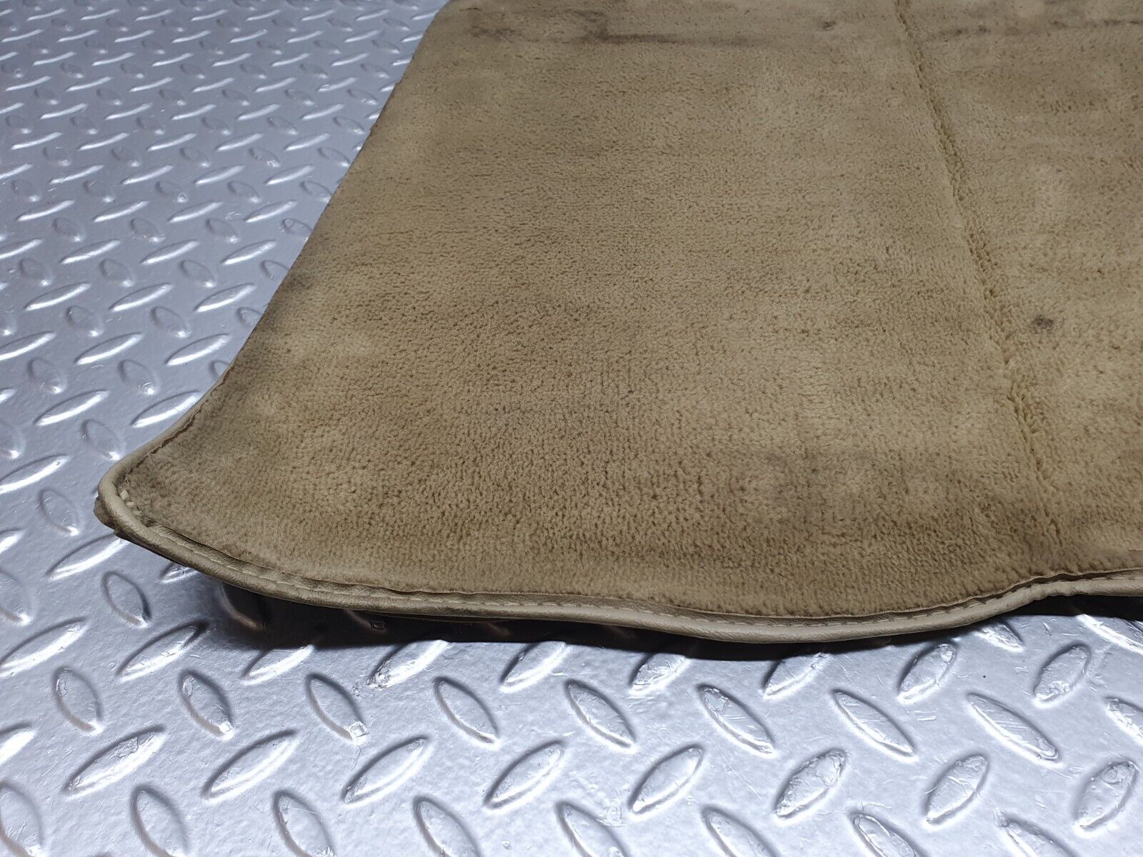 41137 Mercedes-Benz W126 300SE Front Left Floor Carpet Mat 1266846429