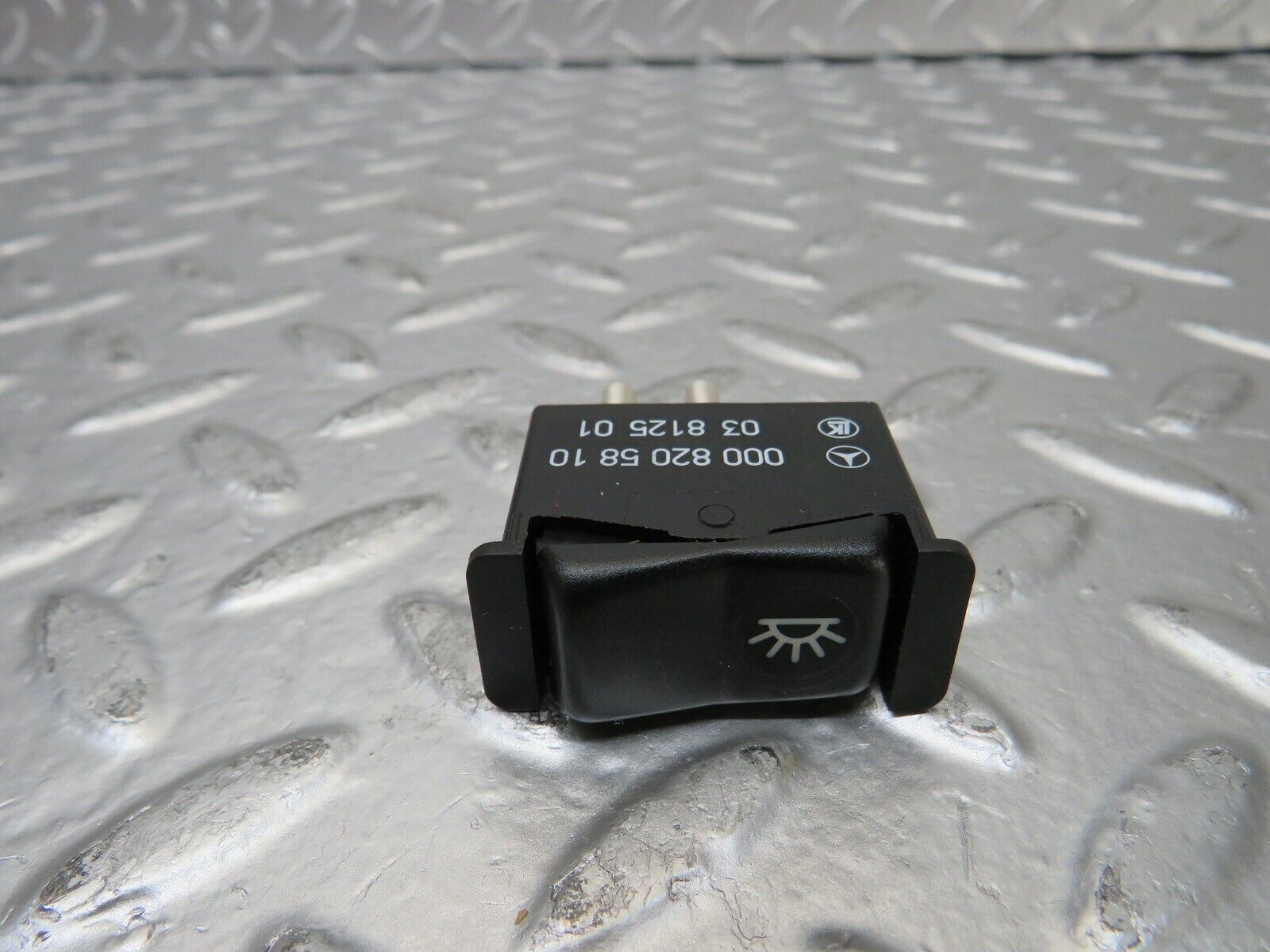 25344 Mercedes-Benz W201 190D Interior Dome Light Switch 0008205810