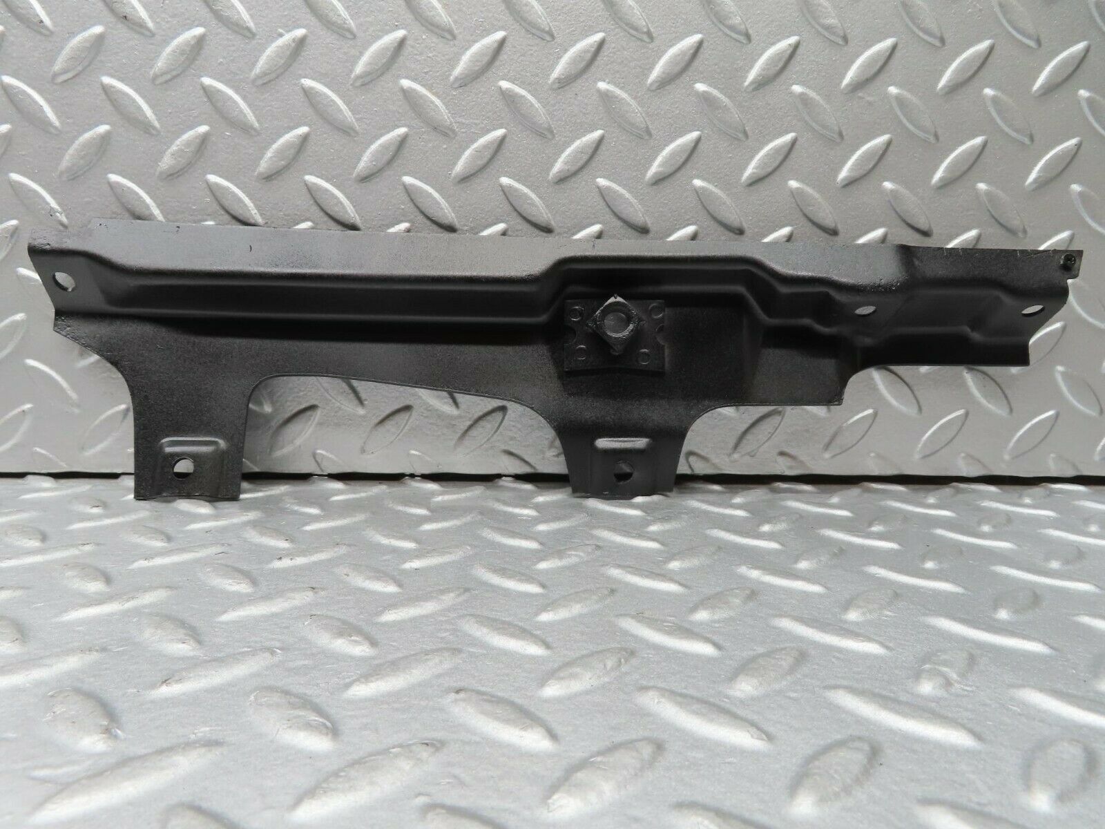 16657 Mercedes-Benz C107 380SLC Rear Right Inner Window Seal Holder Bracket