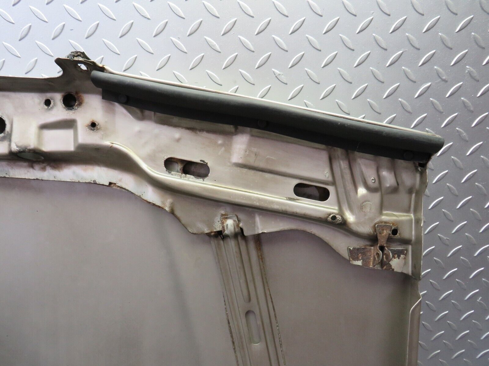 36763 Mercedes-Benz W201 190E 2.0L Bonnet