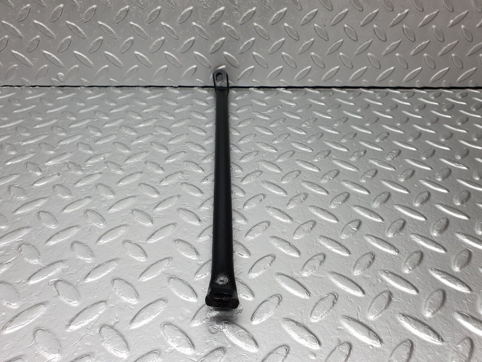 40835 Mercedes-Benz W123 300D Power Steering Pump Holder Bracket