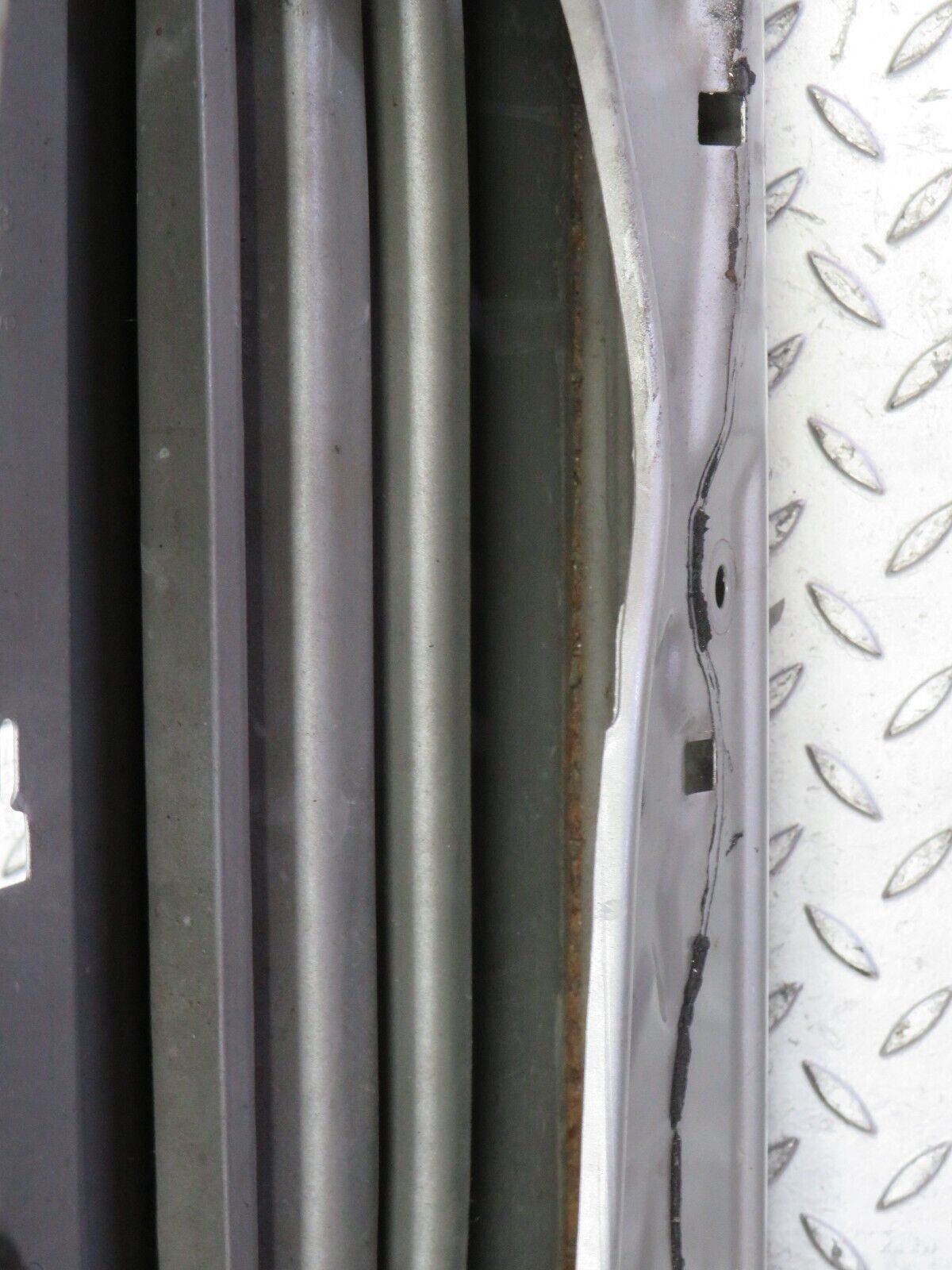 32289 Mercedes-Benz W220 S430 Front Left Door