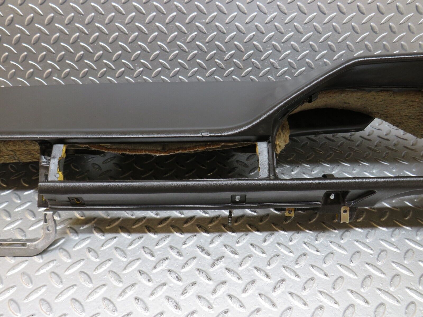 28911 Mercedes-Benz C124 320CE Coupe Dashboard Brown