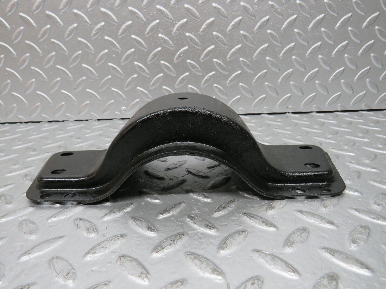 30175 Porsche 924 Cardan Shaft Prop Shaft Bracket