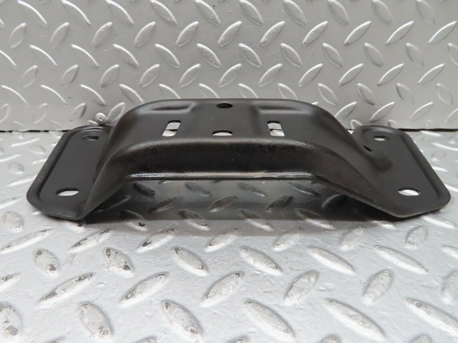 16828 Mercedes-Benz C123 280CE Coupe Gearbox Mount Bracket