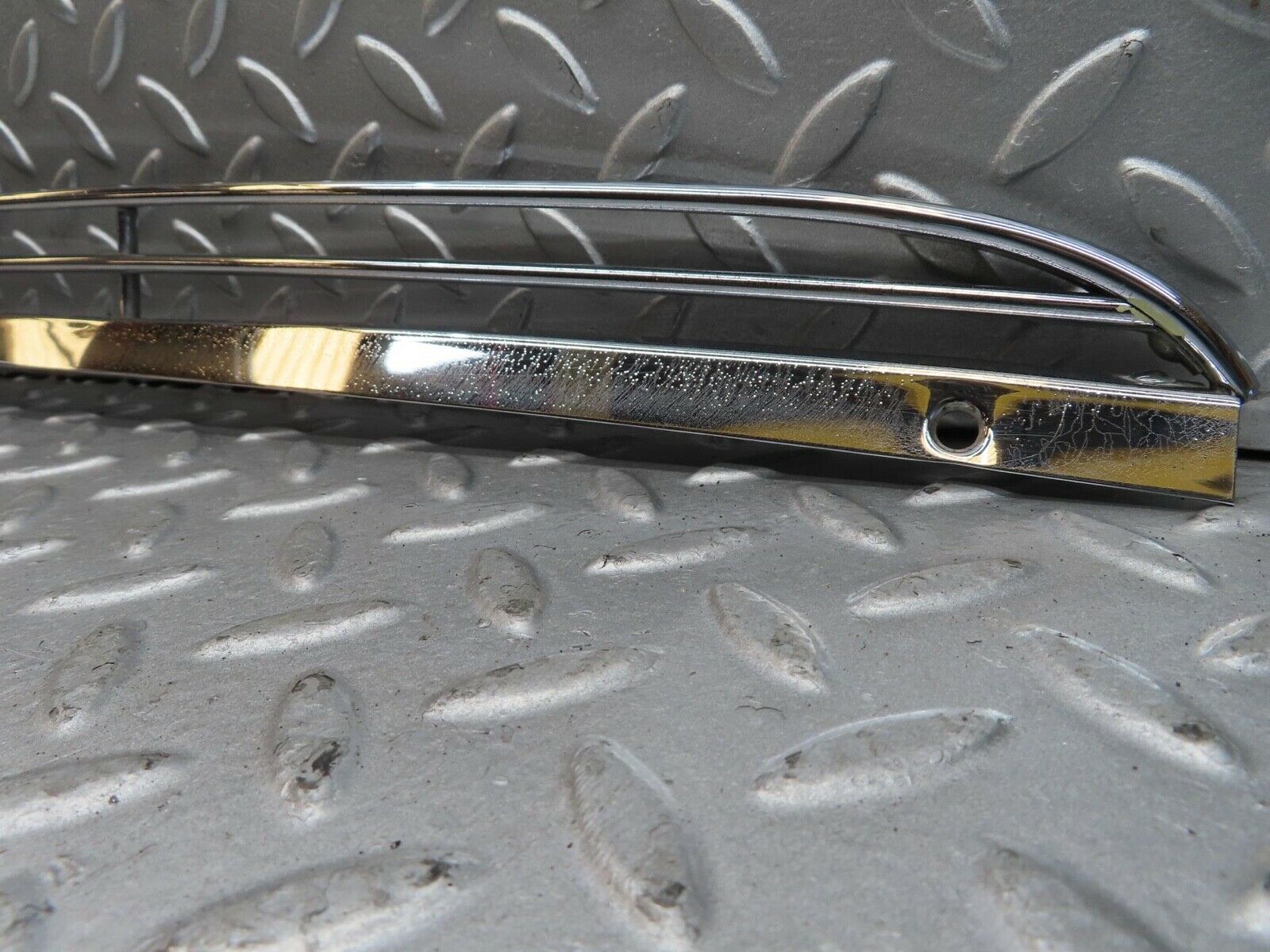 12654 Mercedes-Benz W111 220SE Air Intake Chrome Grill