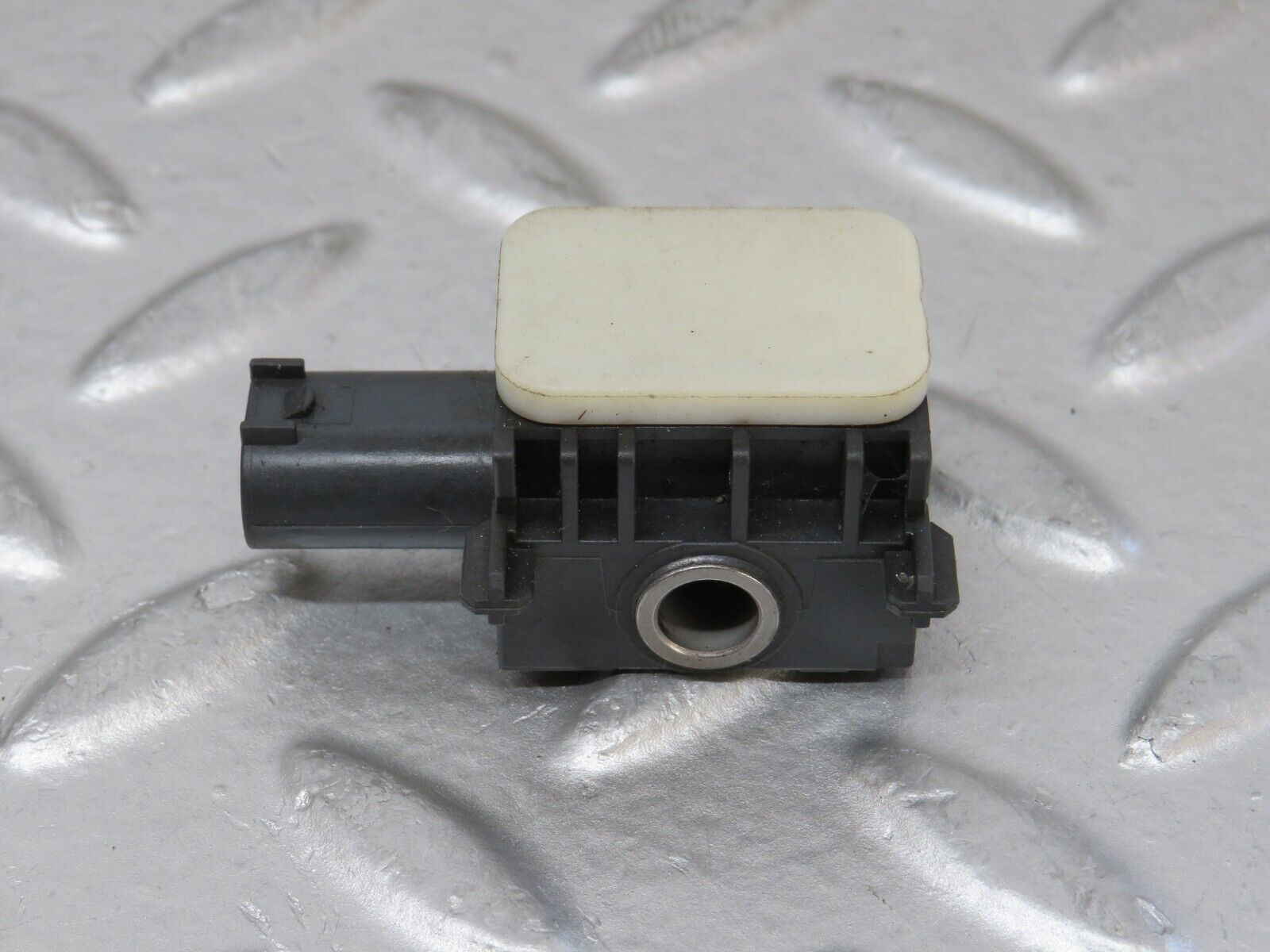 35129 Mercedes-Benz W221 Side Crash Sensor 0038202926