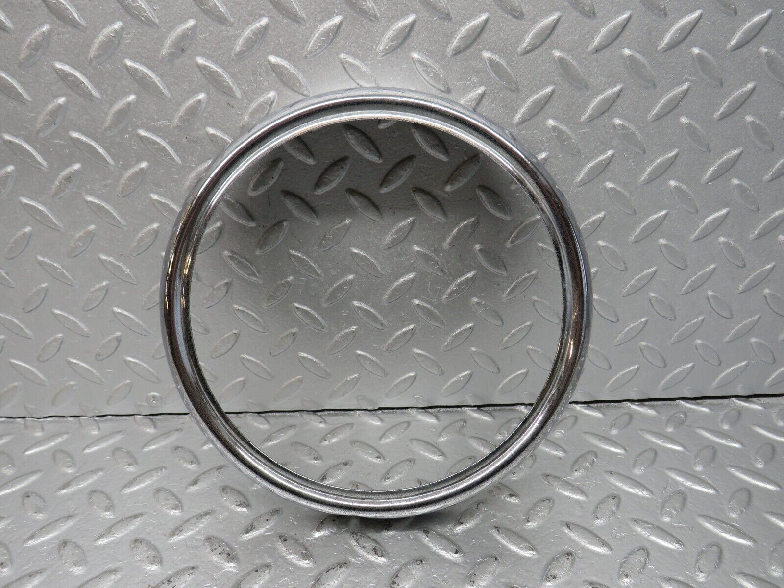 40506 Mercedes-Benz W110 230 Headlight Chrome Frame