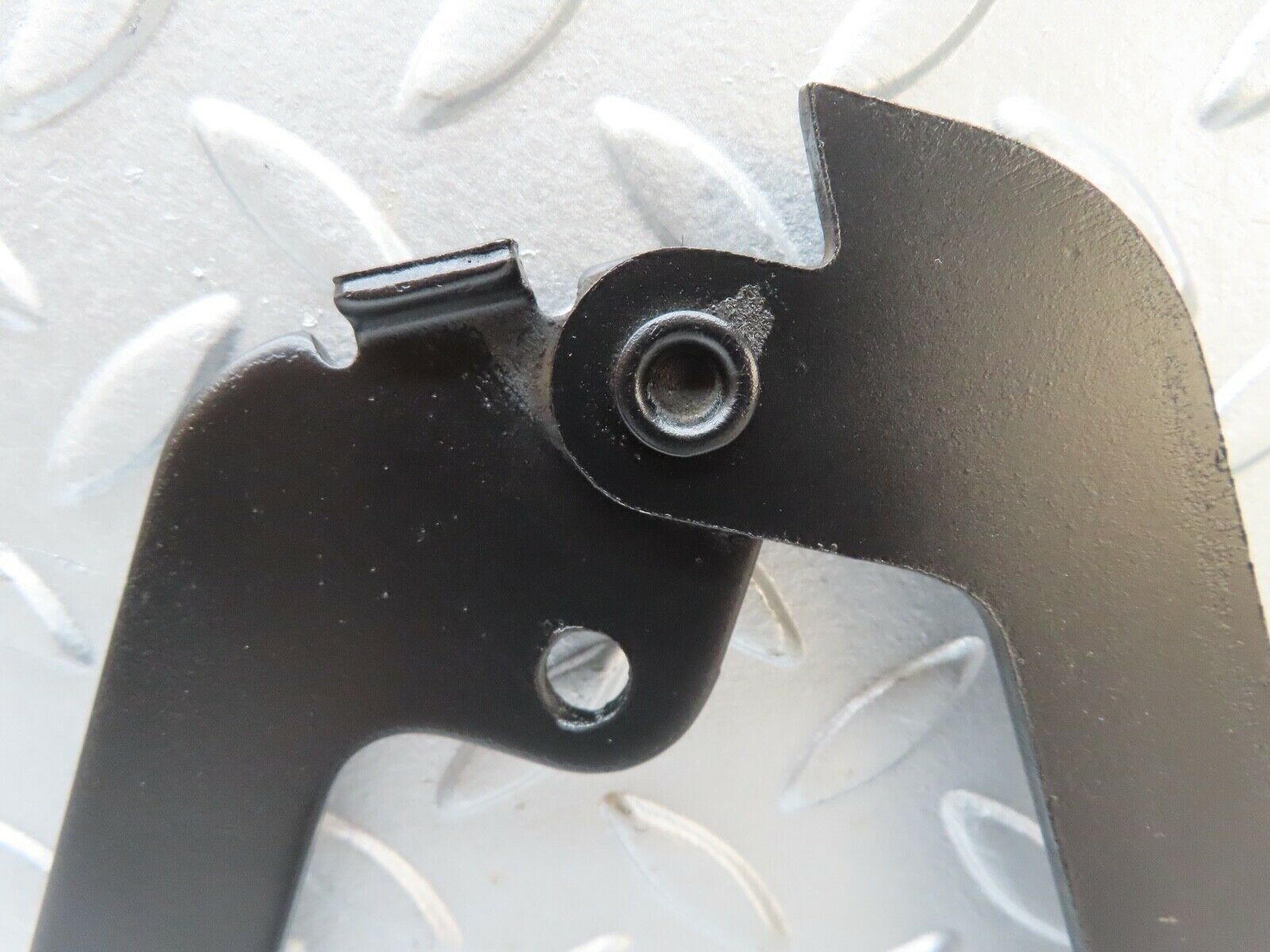 17598 Mercedes-Benz W116 450SEL Bonnet Hinge Right Side