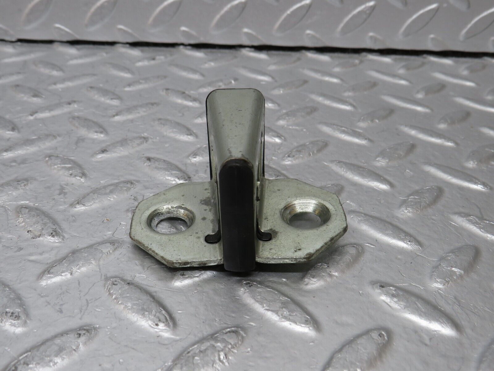 34893 Mercedes-Benz W210 320E Door Lock Latch