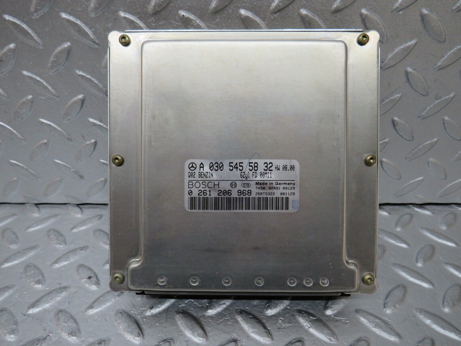 34761 Mercedes-Benz W210 320E Engine Control Unit Bosch 0305455832 0261206968