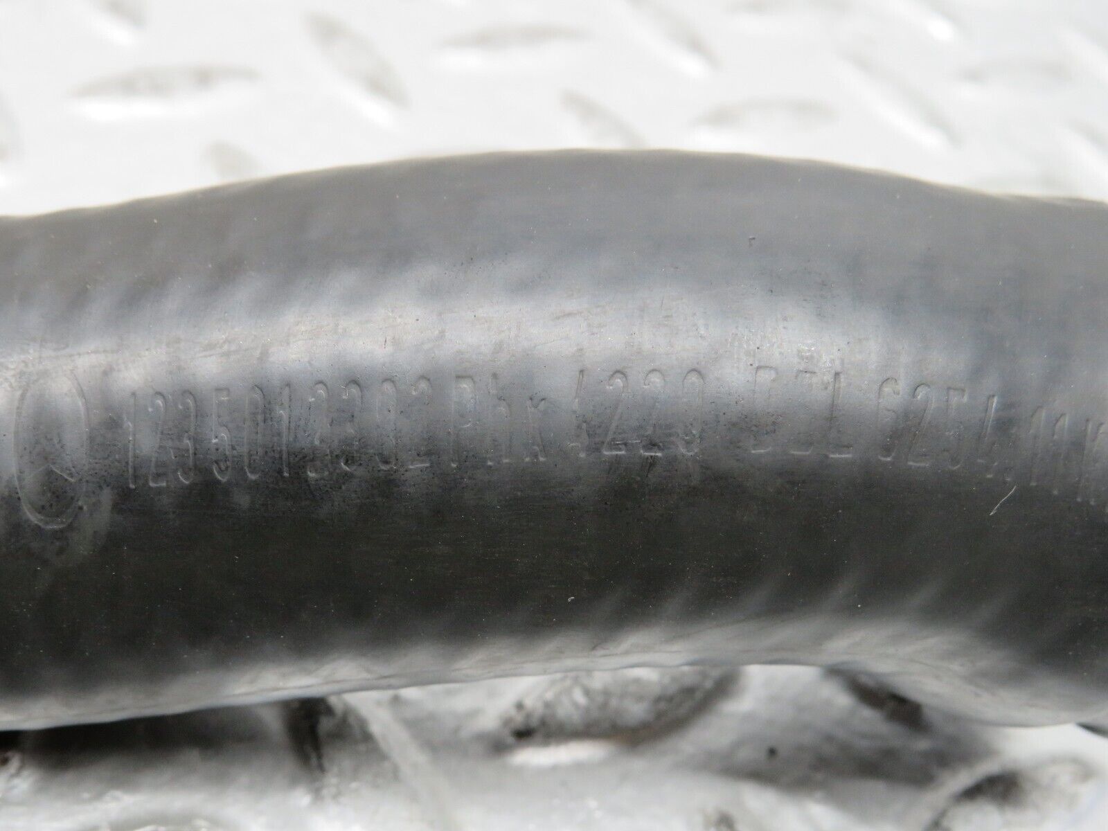 28846 Mercedes-Benz W123 230E Radiator Hose Pipe 1235012382