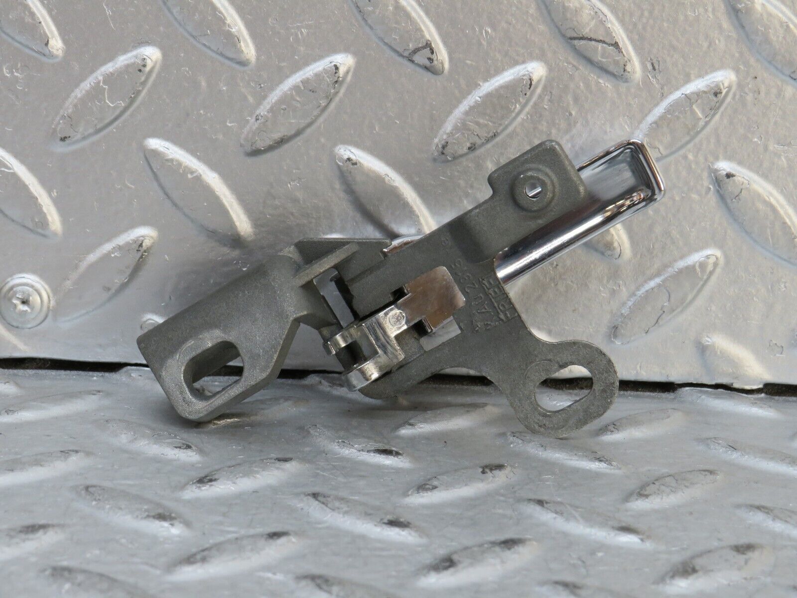 28133 Mercedes-Benz W123 280E Right Interior Door Handle 1237600261