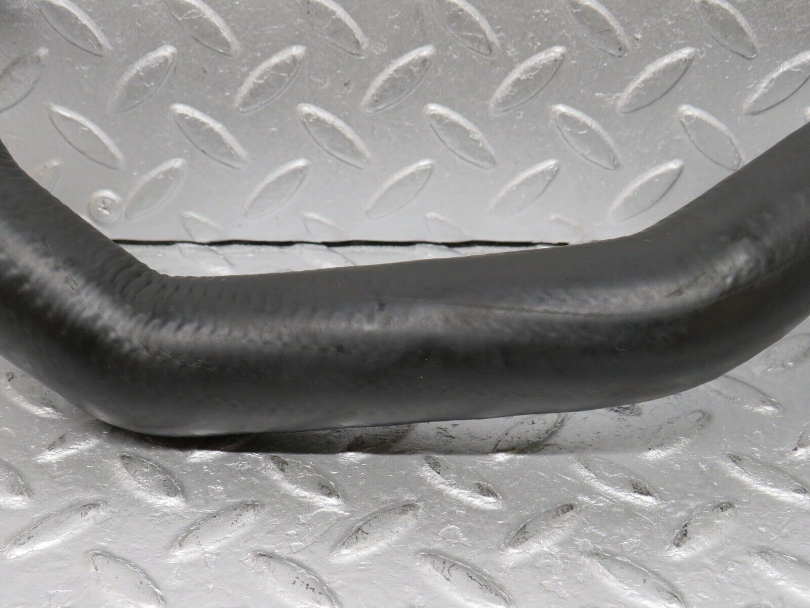 38569 Mercedes-Benz R129 280SL Coupe Radiator Lower Hose Pipe 1295012482