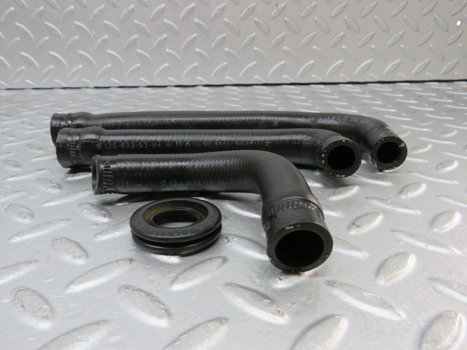 36282 Mercedes-Benz W126 420SE Heater Hose Pipe Set 1268320294 1268320394 1268321294