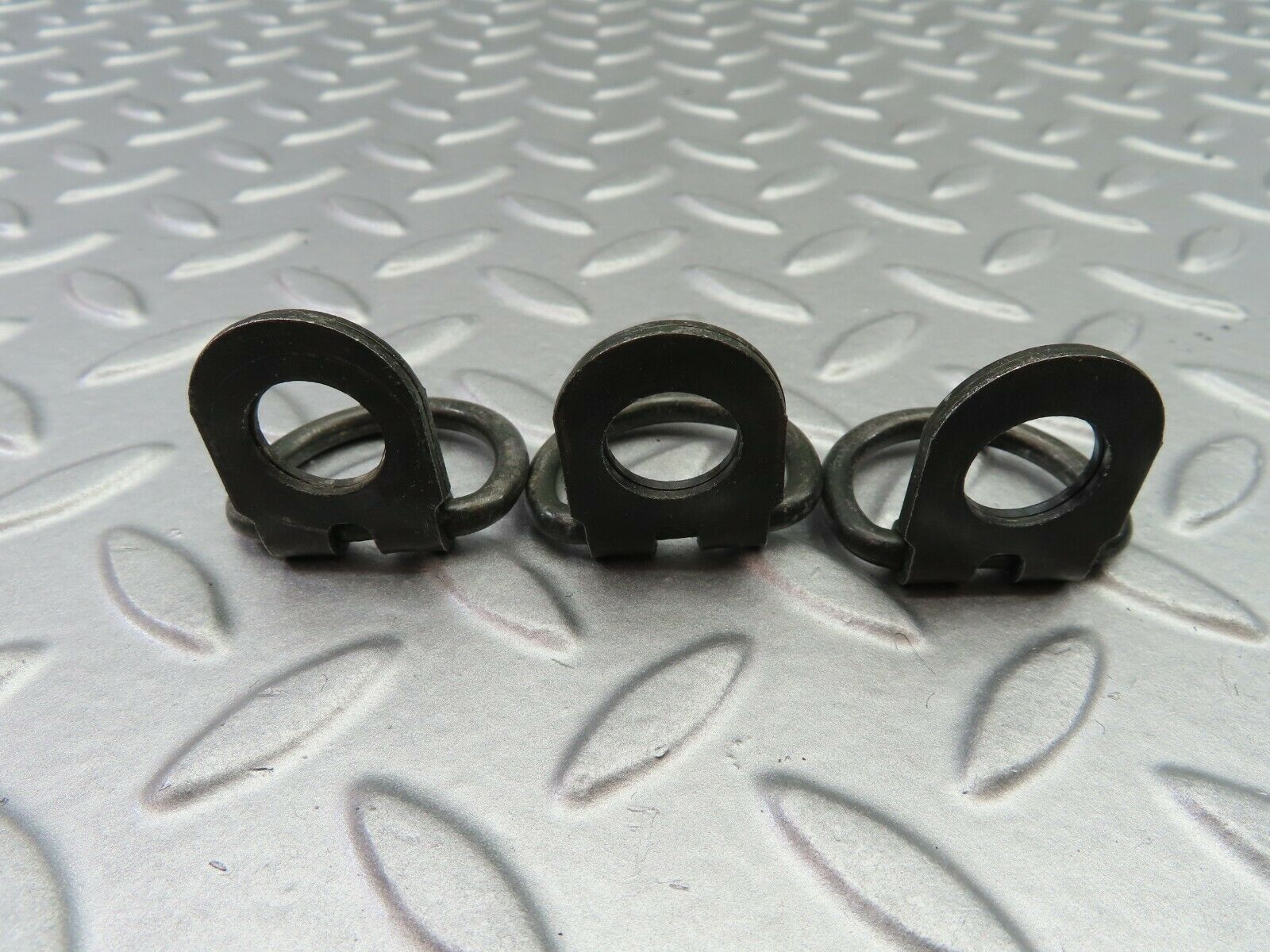 6797 Mercedes-Benz S124 E220 Wagon Trunk Cargo Hook Clip