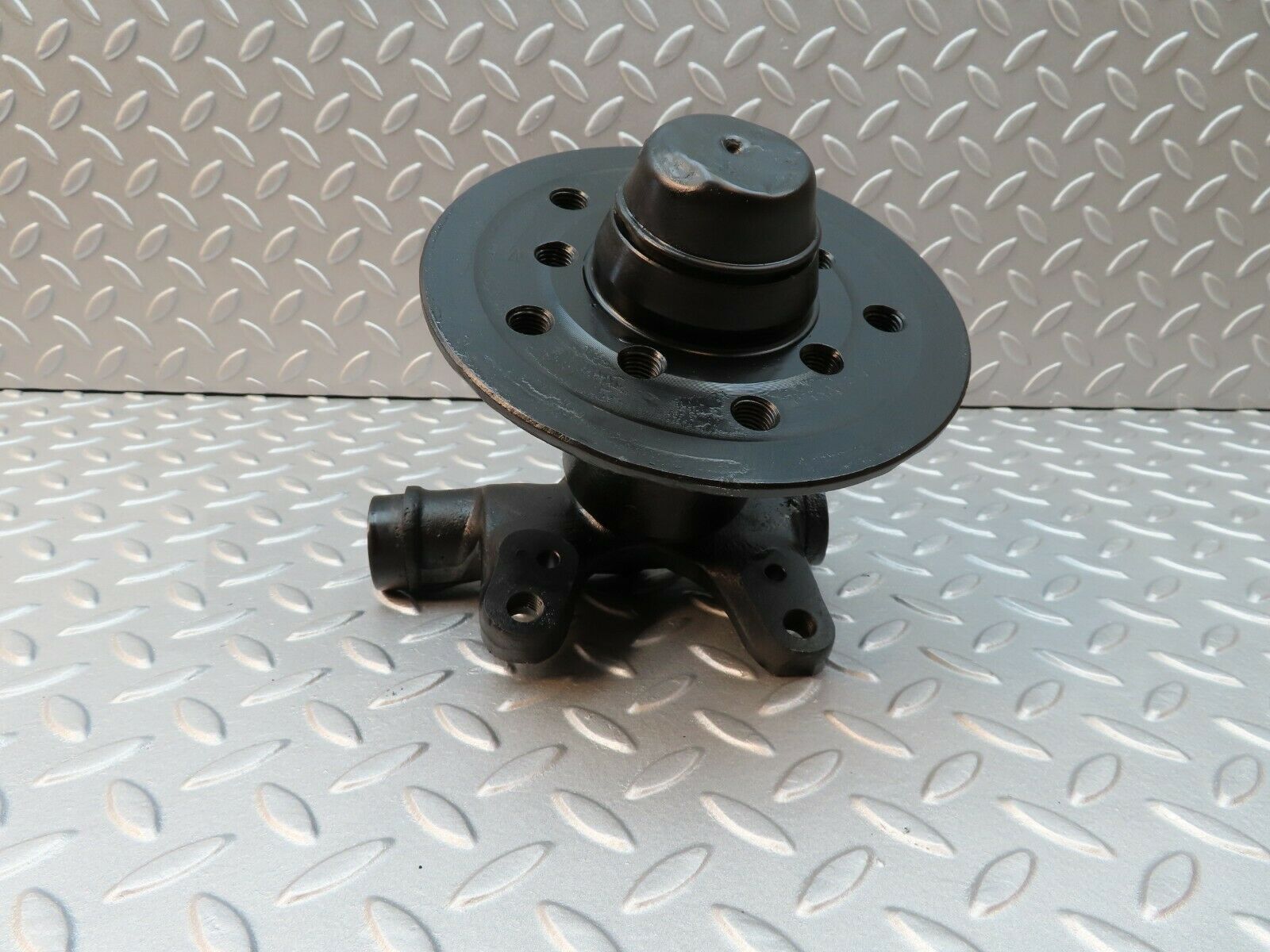 3454 Mercedes-Benz W108 280SE Wheel Hub Front Left