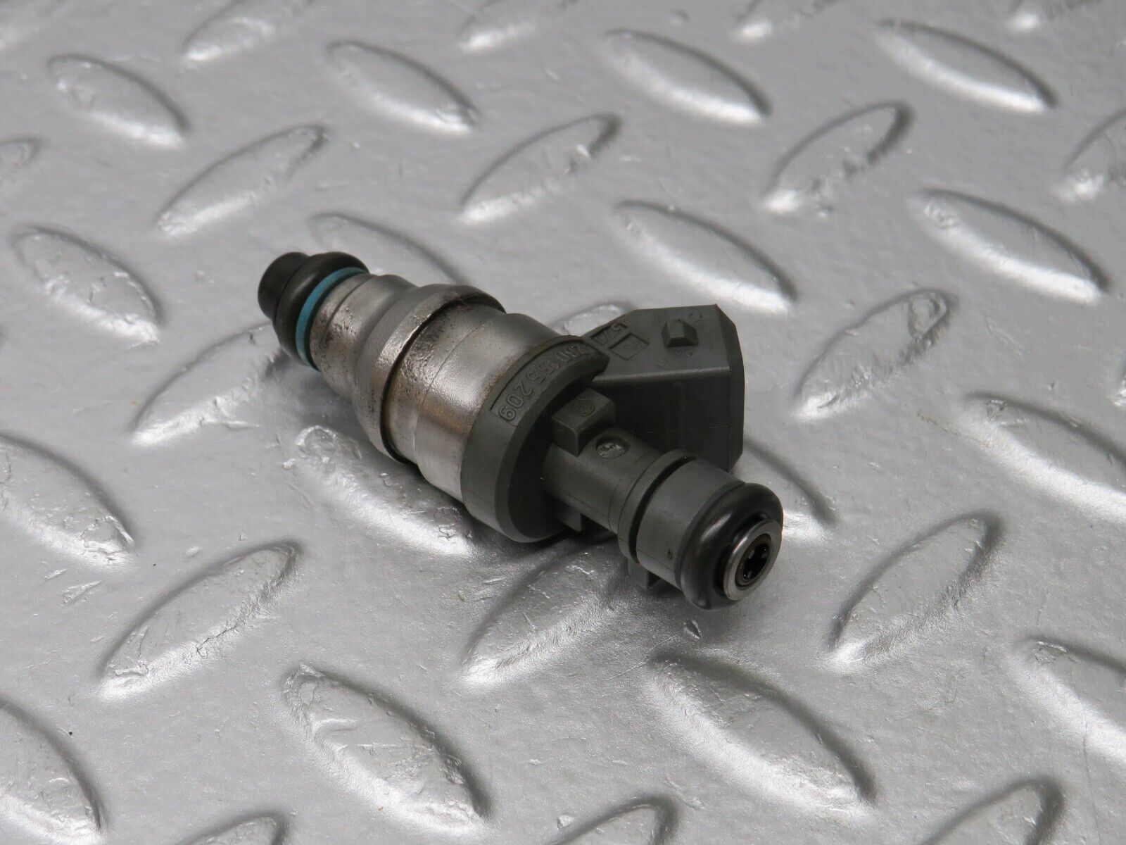 39424 Mercedes-Benz R129 320SL Coupe Fuel Injector Bosch 0000787323 0280155209