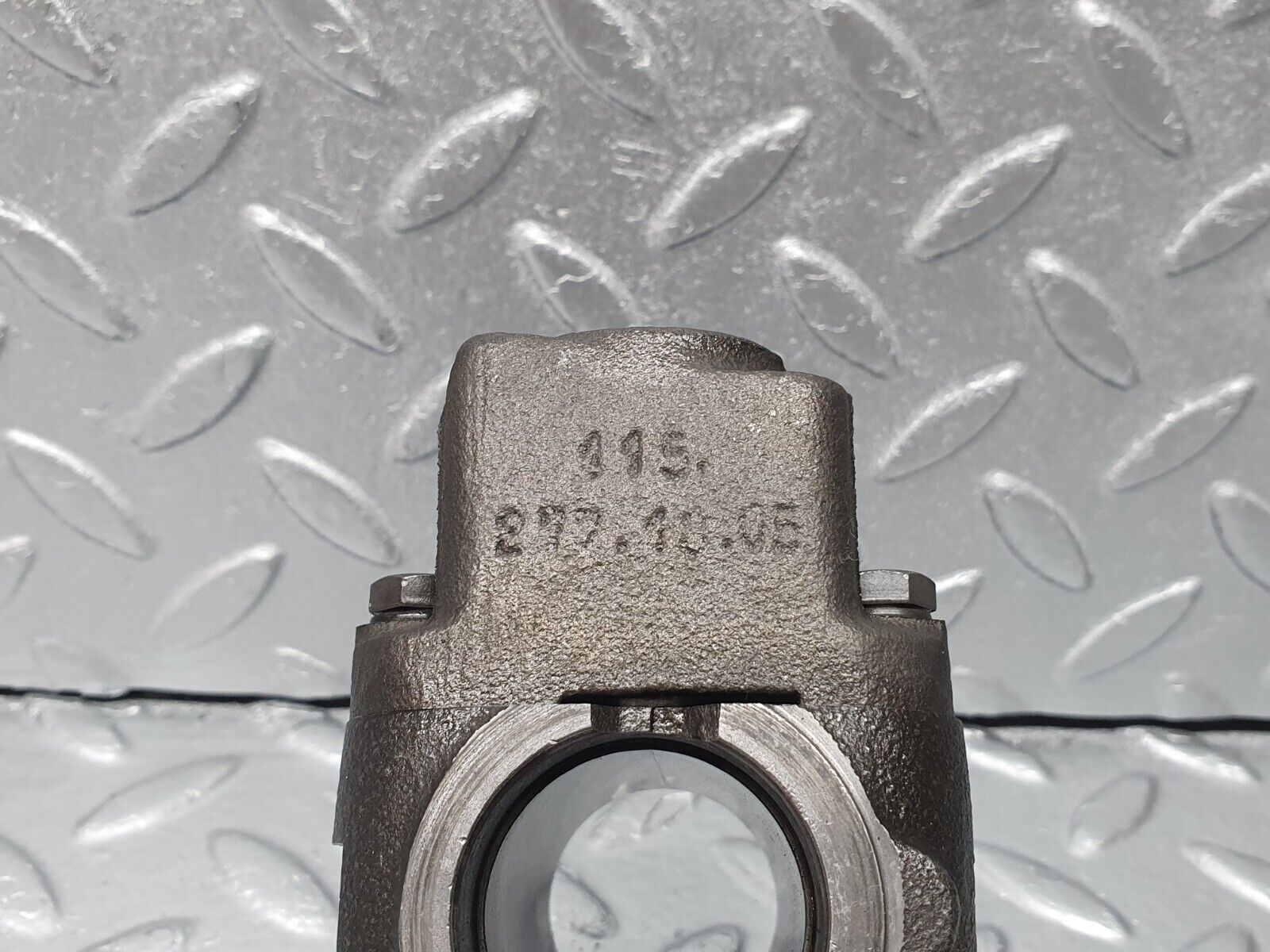 41307 Mercedes-Benz W123 300D Automatic Gearbox Governor 722.118