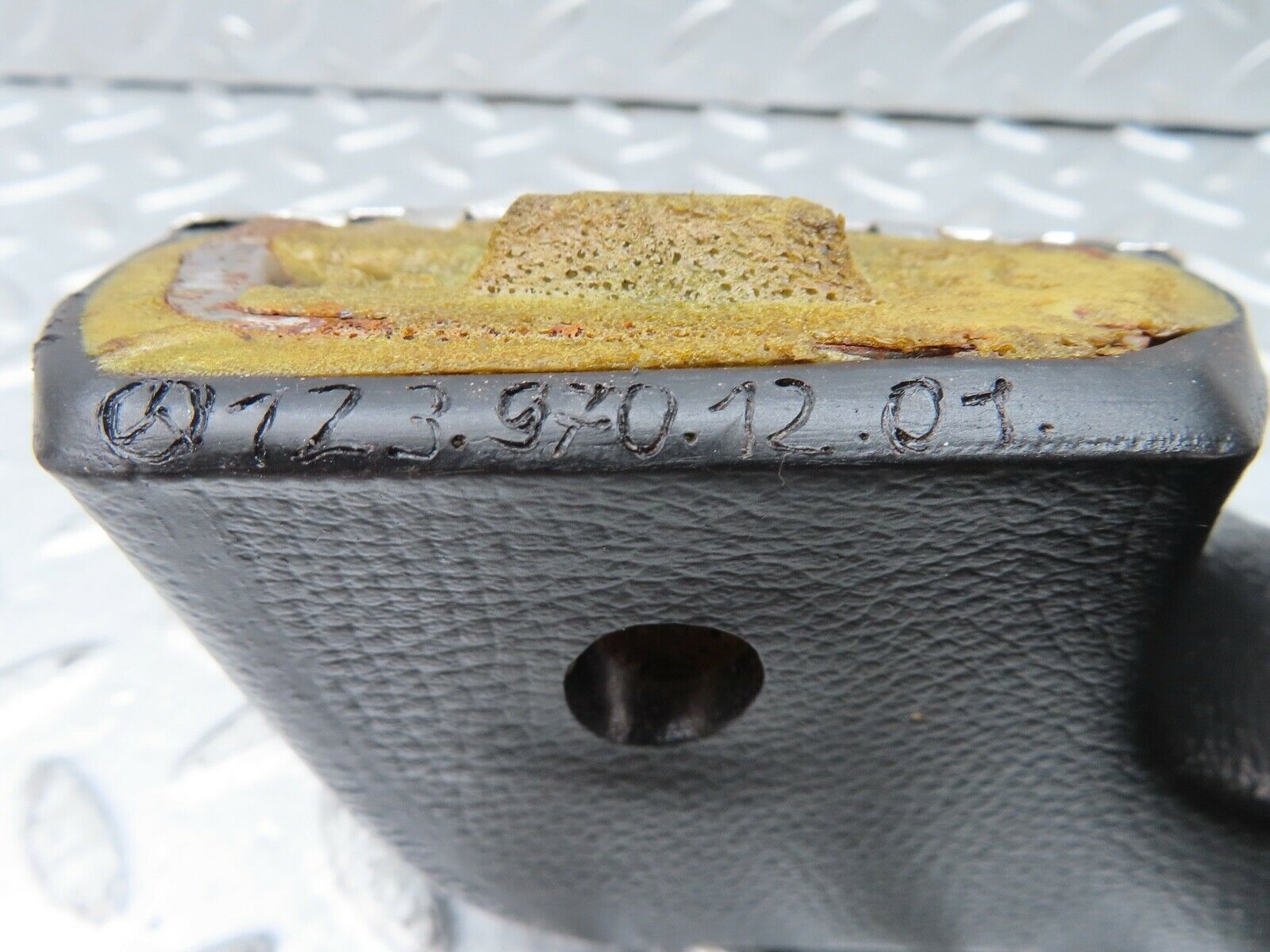 19056 Mercedes-Benz W123 300D Rear Left Interior Door Handle Black 1239701201