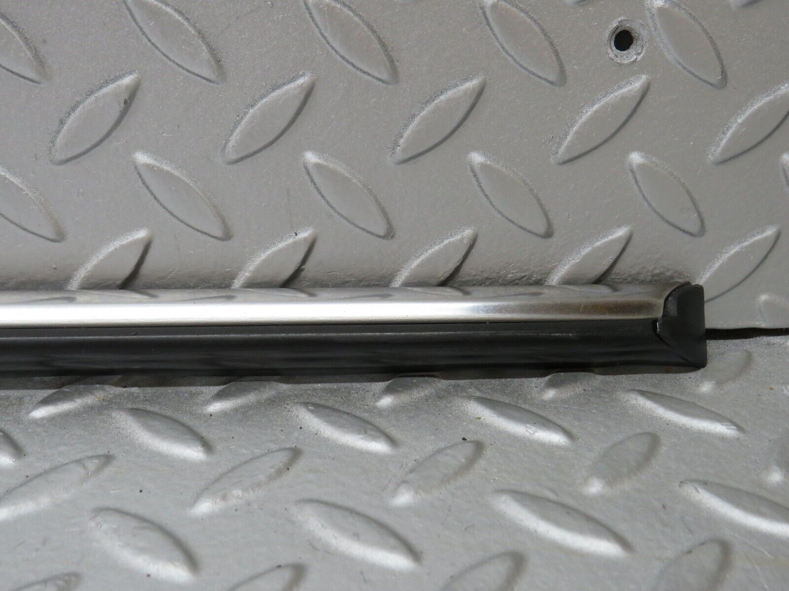 37310 Mercedes-Benz W109 300SEL Rear Right Door Centre Moulding Trim