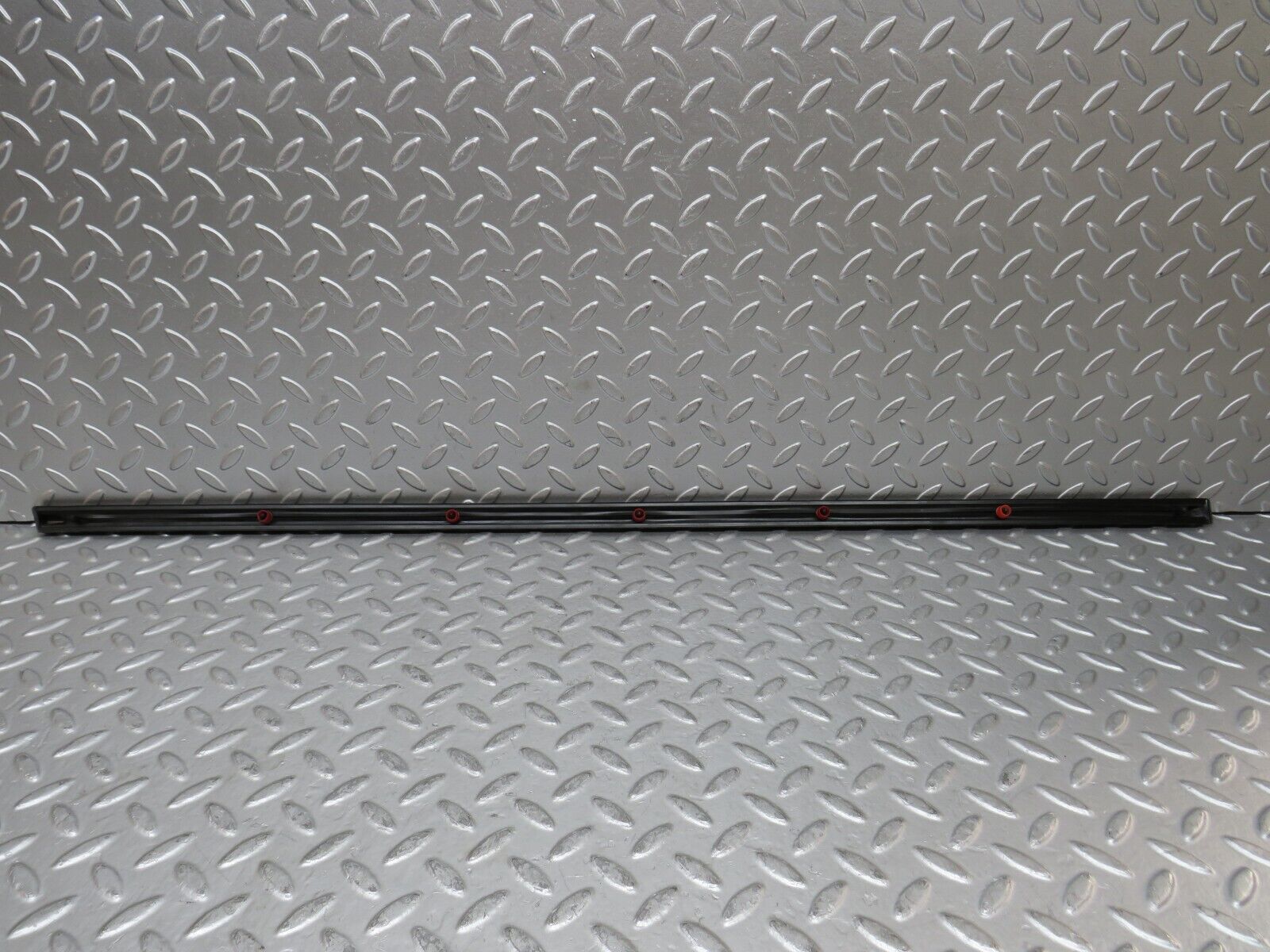 27893 Mercedes-Benz W123 280E Rear Left Door Centre Moulding Trim