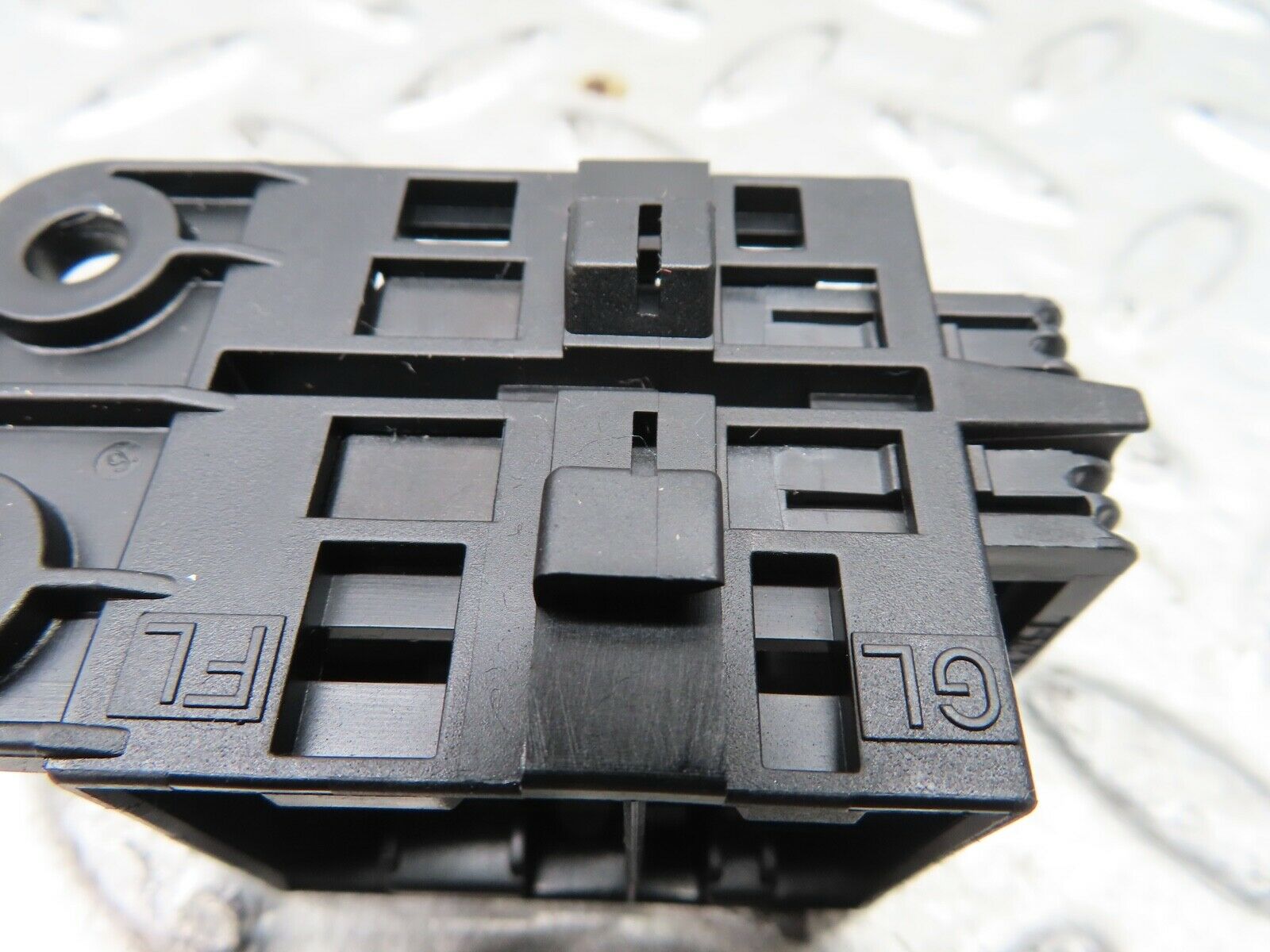 19687 Mercedes-Benz C140 CL420 Coupe Front Left Door Switch Plug 0195457028