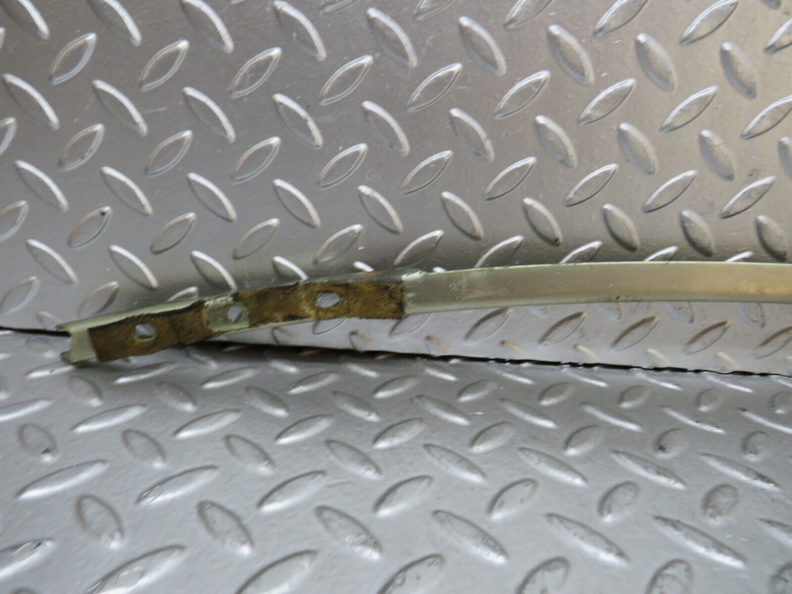 29194 Mercedes-Benz C124 320CE Coupe Left Door Window Channel