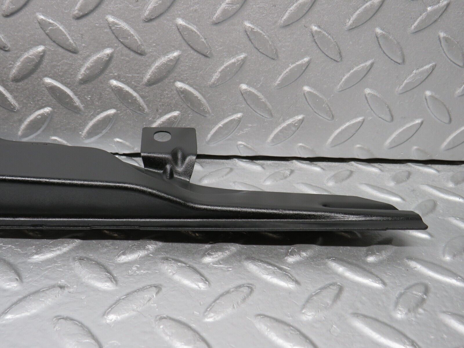 38011 Mercedes-Benz A124 320E Cabriolet Rear Left Window Channel Support