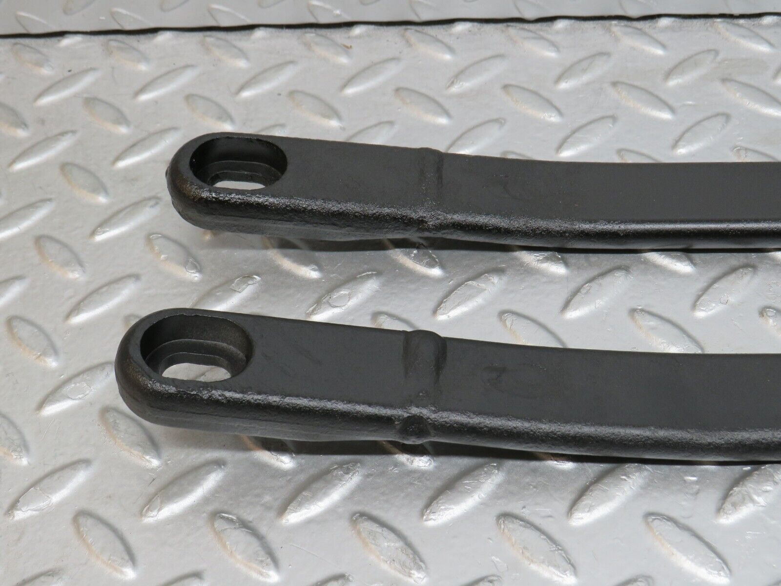 38192 Mercedes-Benz A124 320E Cabriolet Front Suspension Anti Roll Bar Support 2x