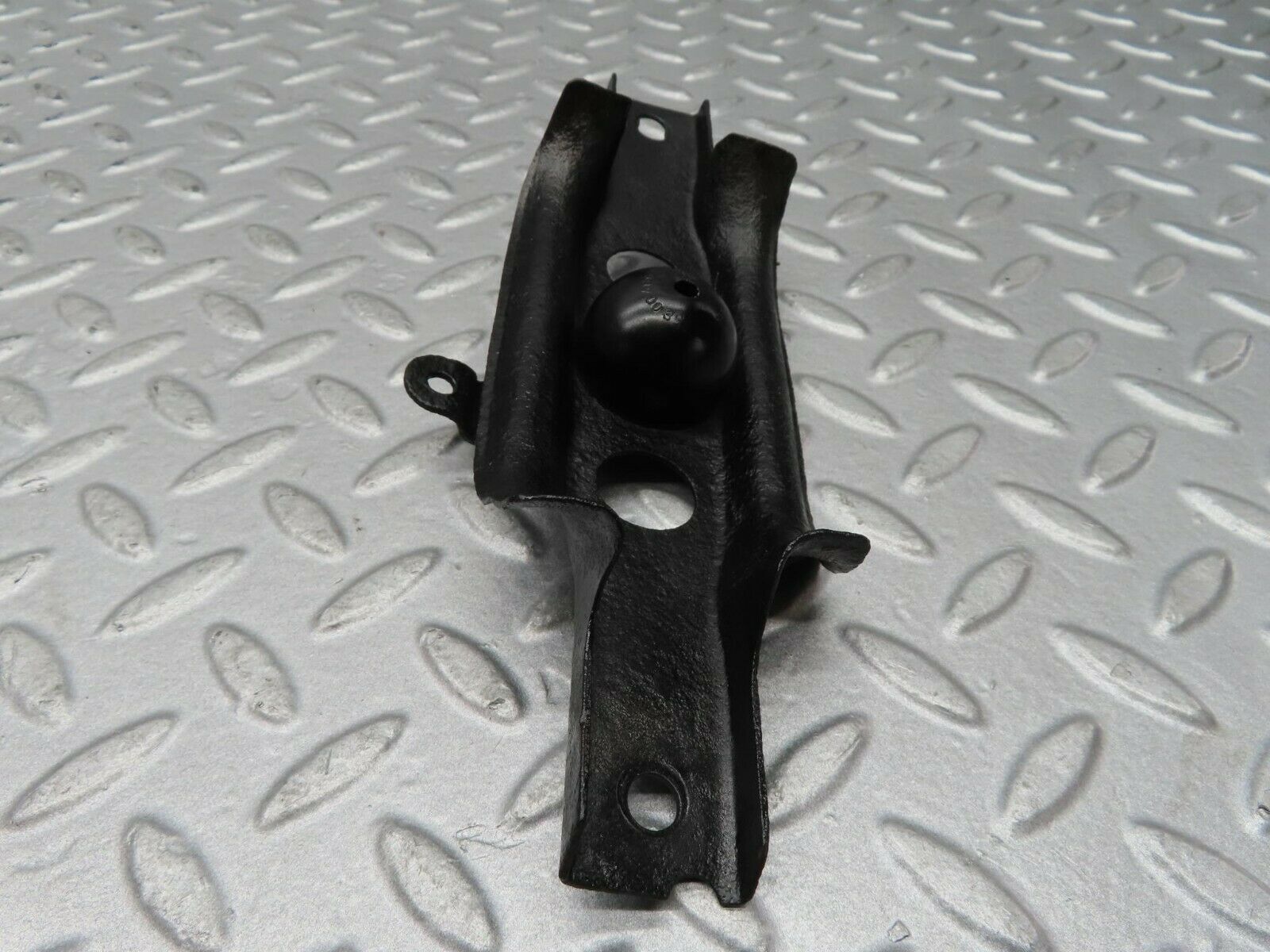 16662 Mercedes-Benz C107 380SLC Cardan Shaft Prop Shaft Bracket