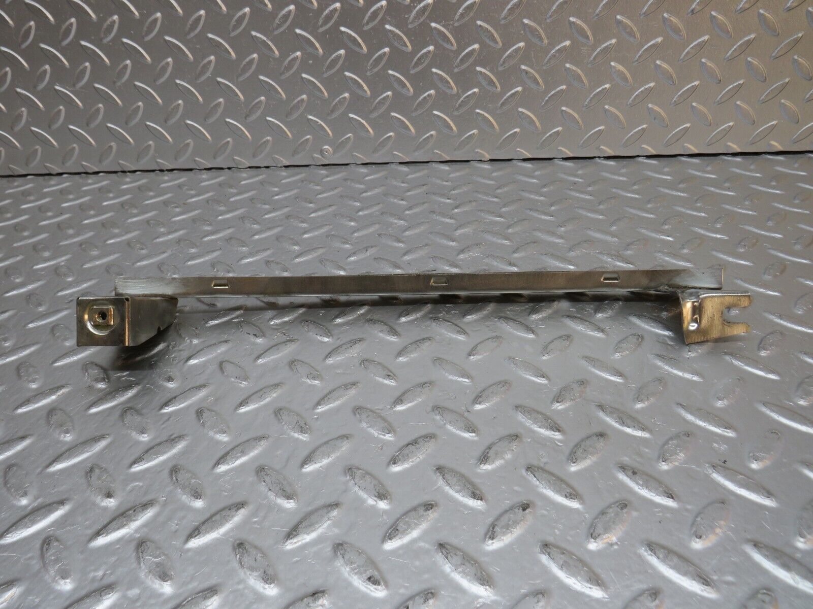 30993 Mercedes-Benz W123 200D Rear Right Door Window Channel