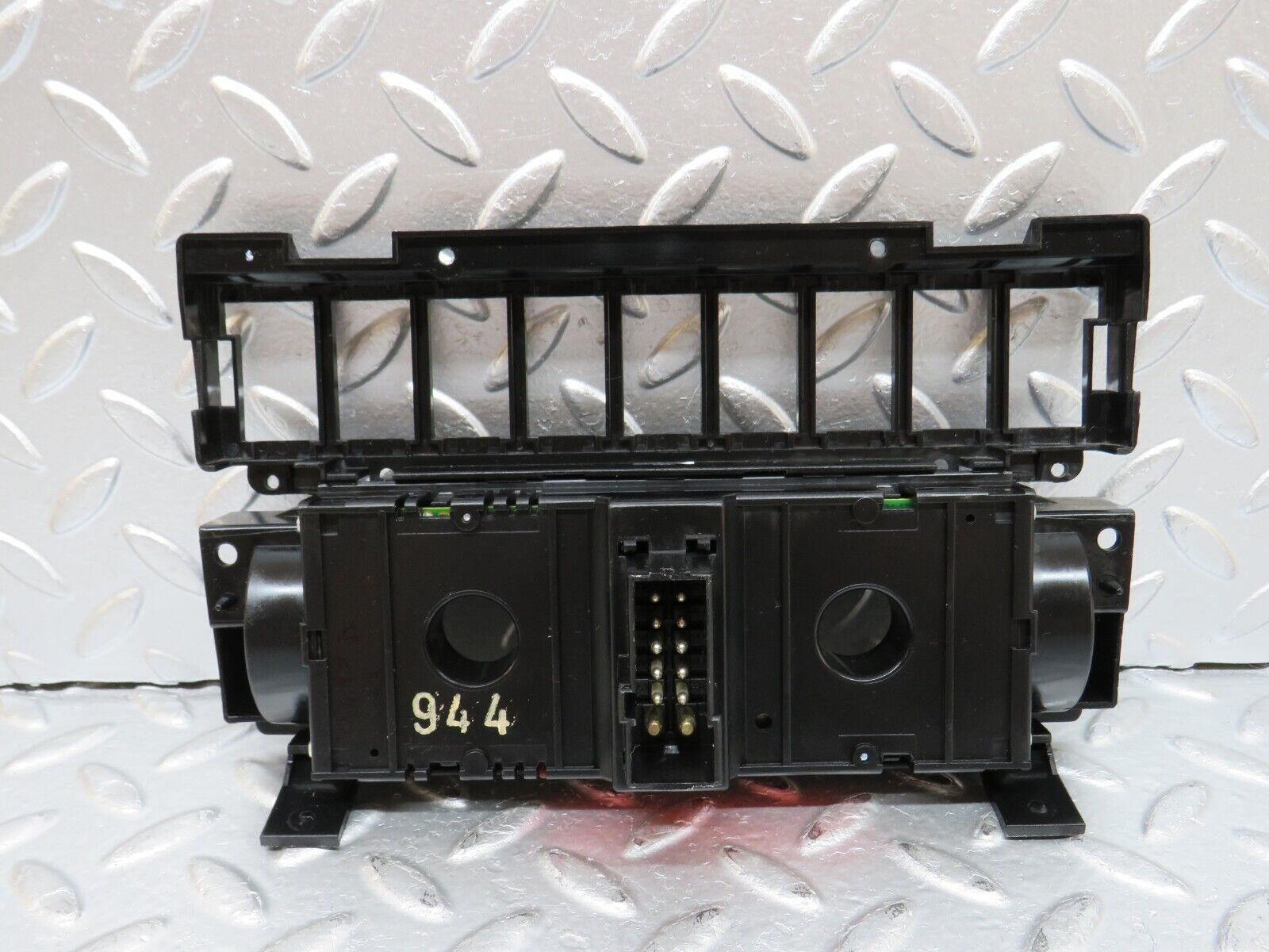 29354 Mercedes-Benz W124 230E Heater Control Unit Panel 1249302785 1147328522