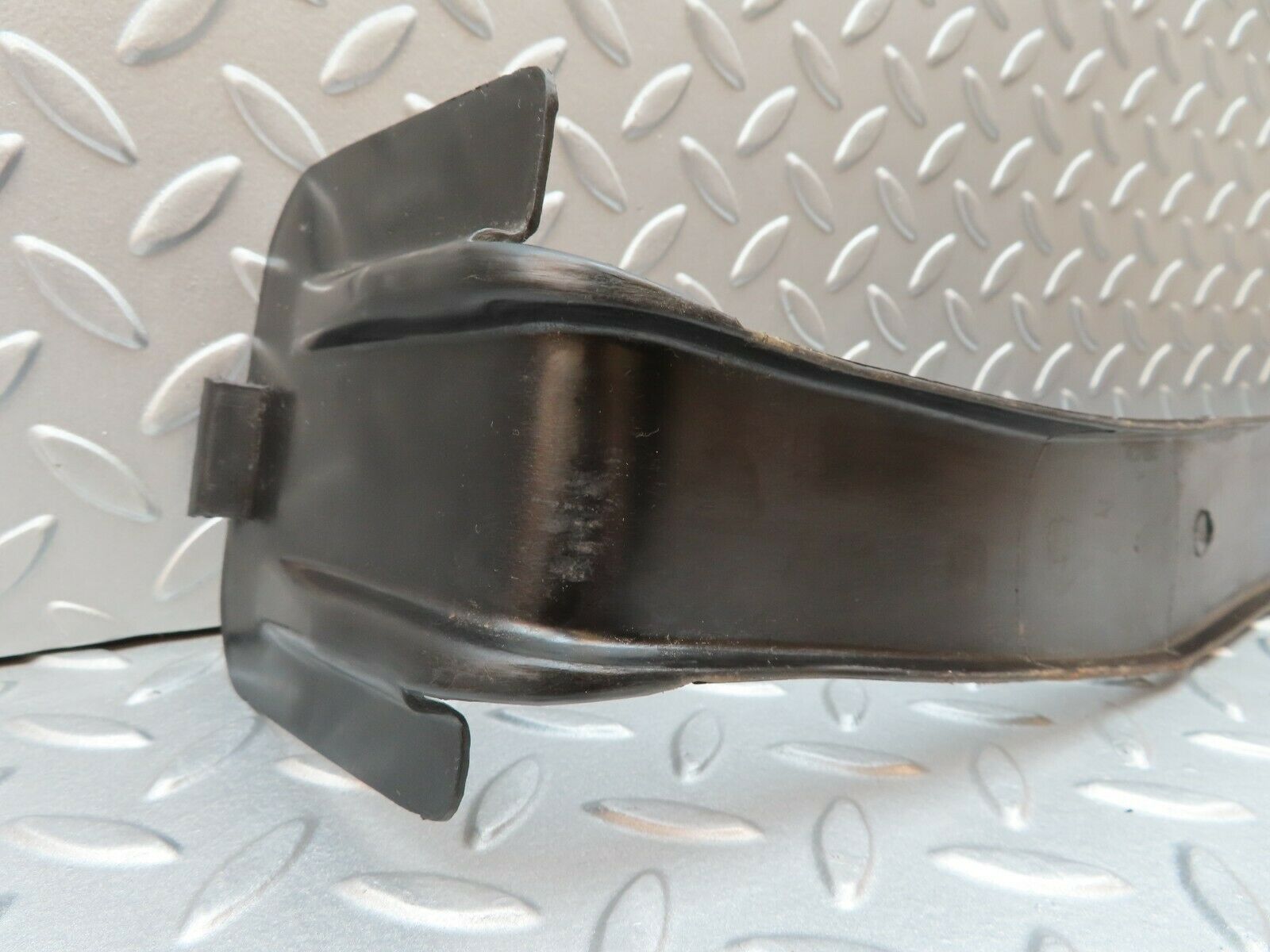 3733 Mercedes-Benz S123 200T Wagon Cable Cover Rear Right 1238210236