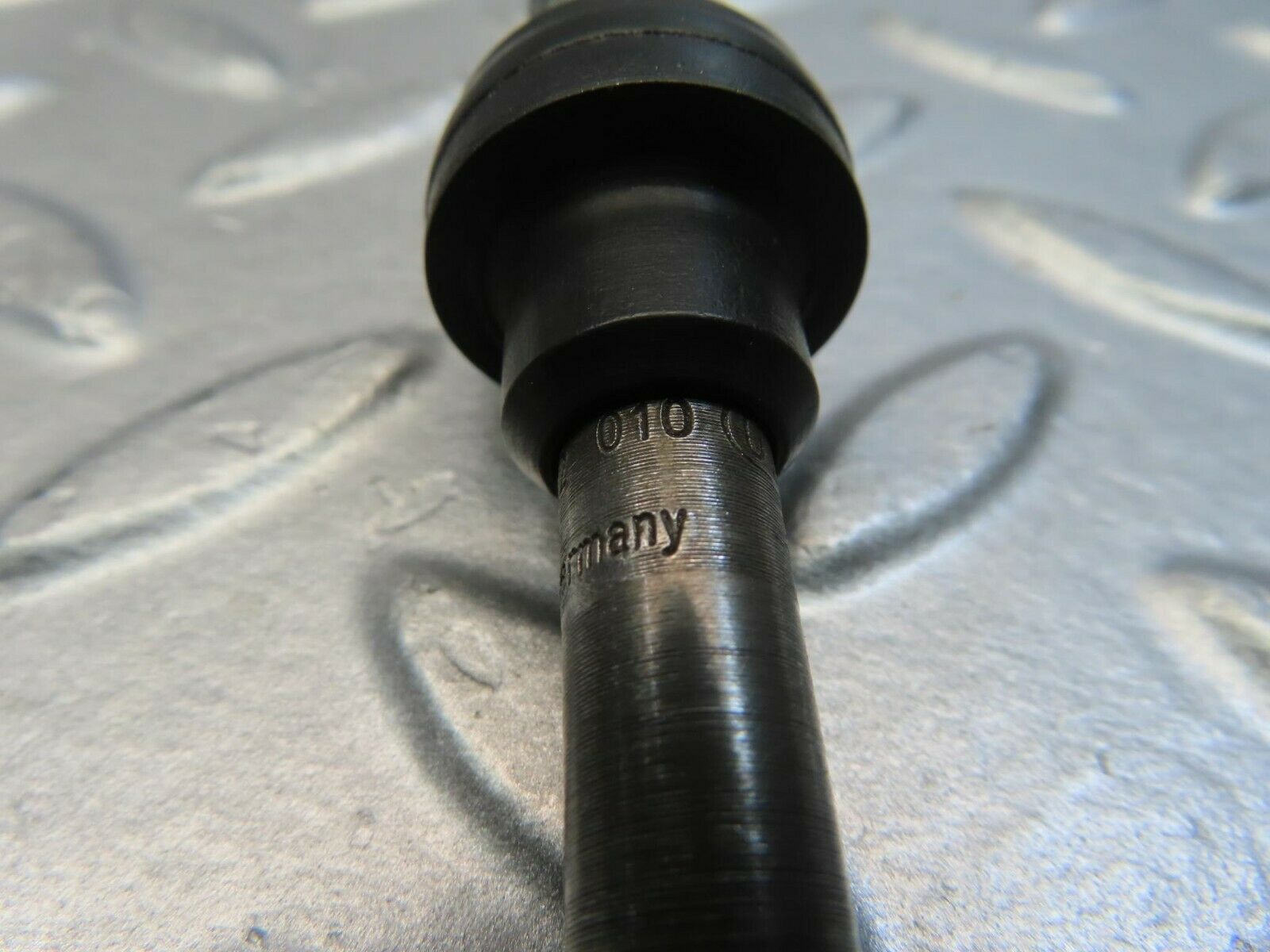 11478 Mercedes-Benz C123 230CE Coupe Fuel Injector Bosch 0437502010