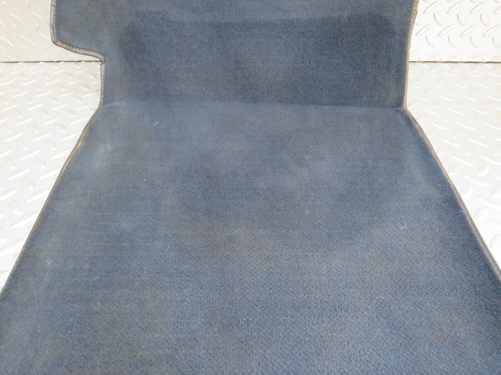 37598 Mercedes-Benz W109 300SEL Front Left Floor Carpet Mat