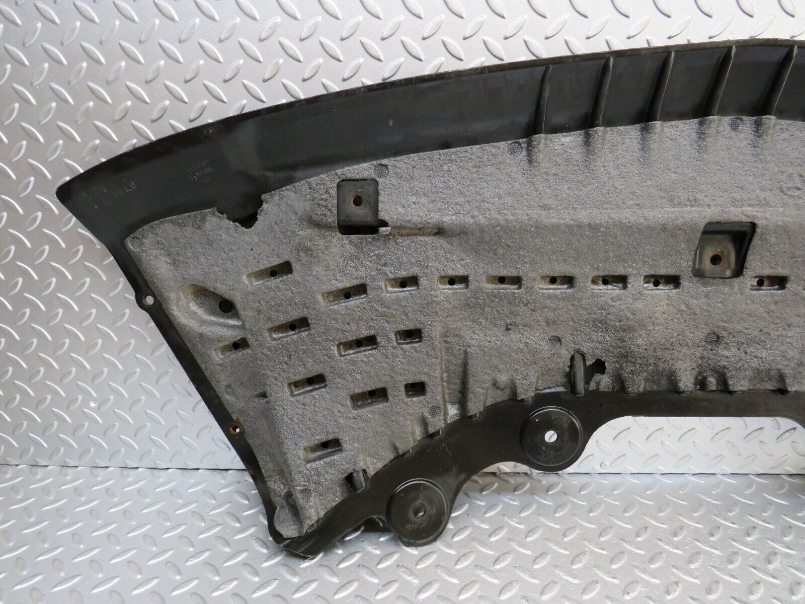 35123 Mercedes-Benz W221 Engine Bay Undertray Cover