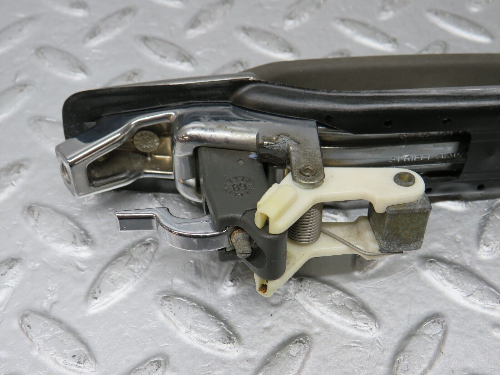 36188 Mercedes-Benz W126 420SE Rear Exterior Door Handle