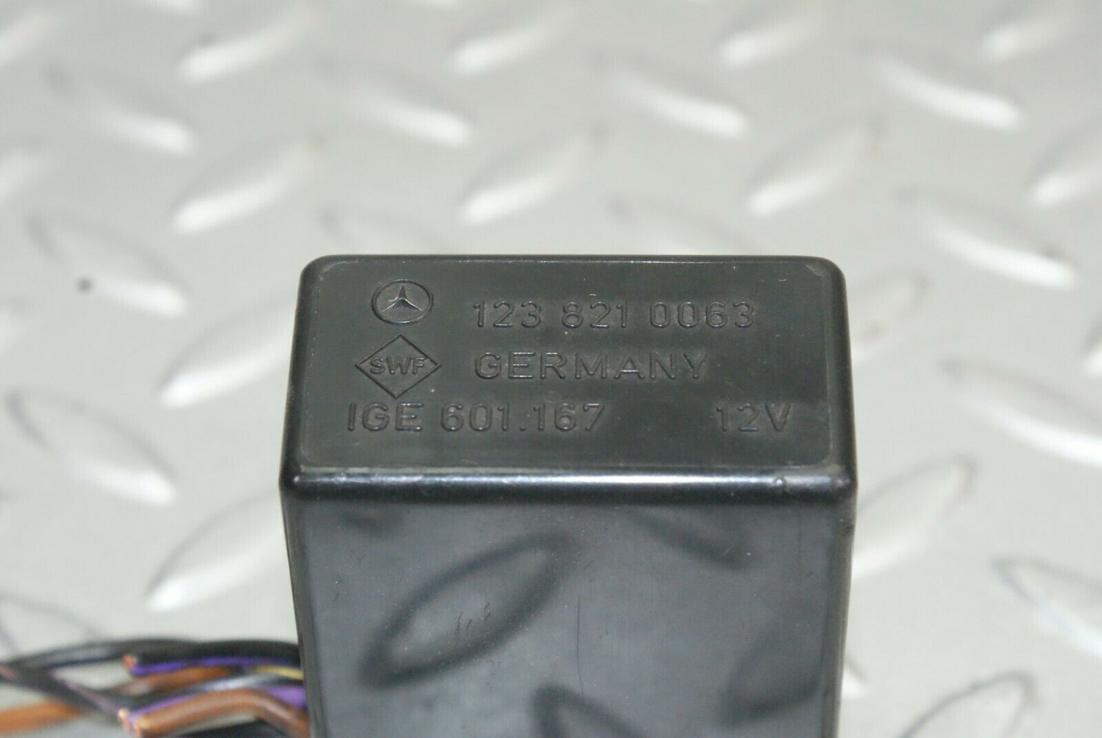 2515 Mercedes-Benz W116 350SE Wiper Control Relay 1238210063