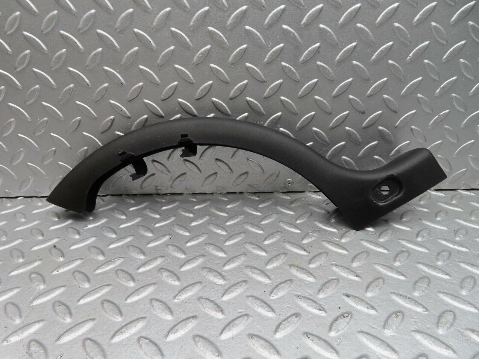 14867 Mercedes-Benz W140 S320 Boot Hinge Plastic Cover Right Side 1408214489